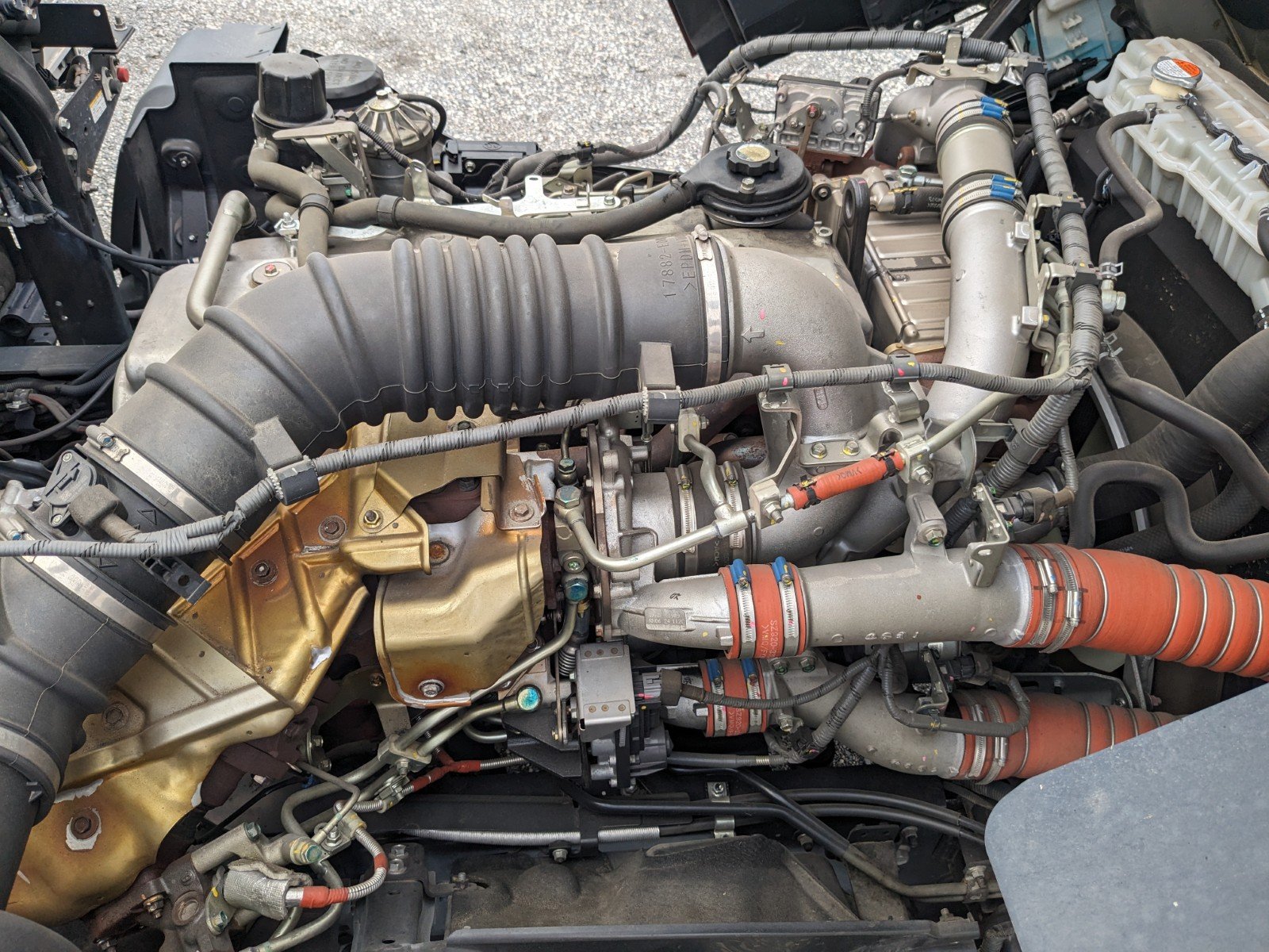vehicle_image_20260501134541utHHgxOTGn.jpg