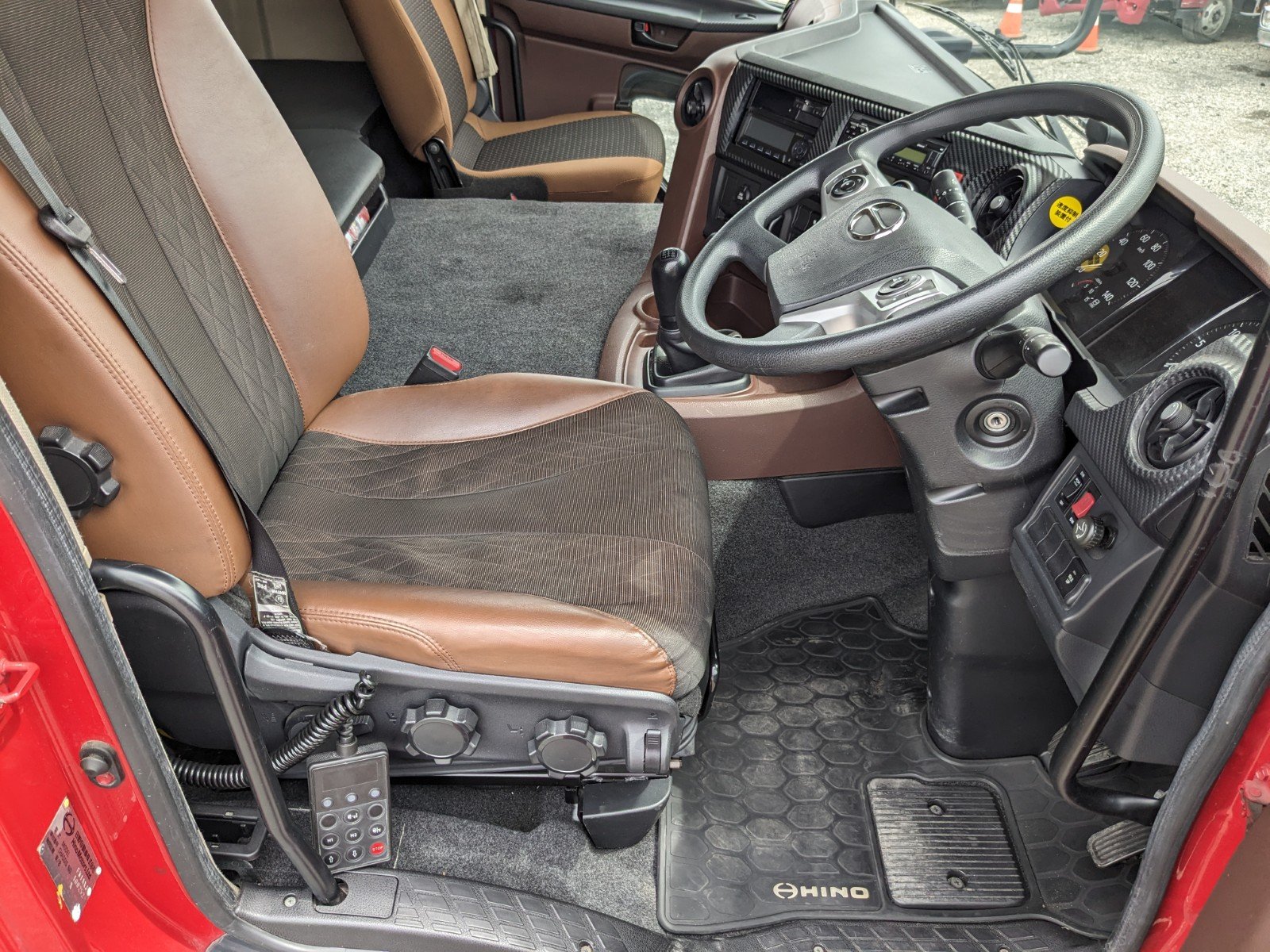 vehicle_image_20260501134541xAuQu7lWOp.jpg
