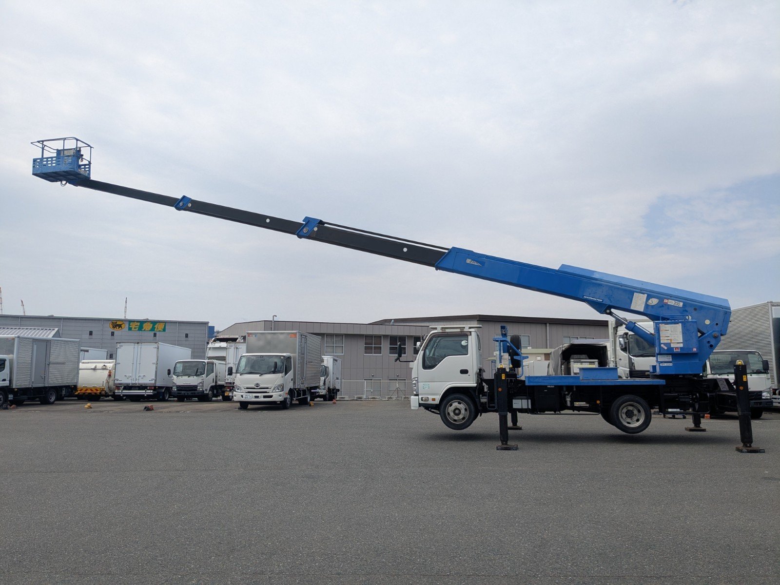vehicle_image_20260501093124CK7xjkf8Rt.jpg