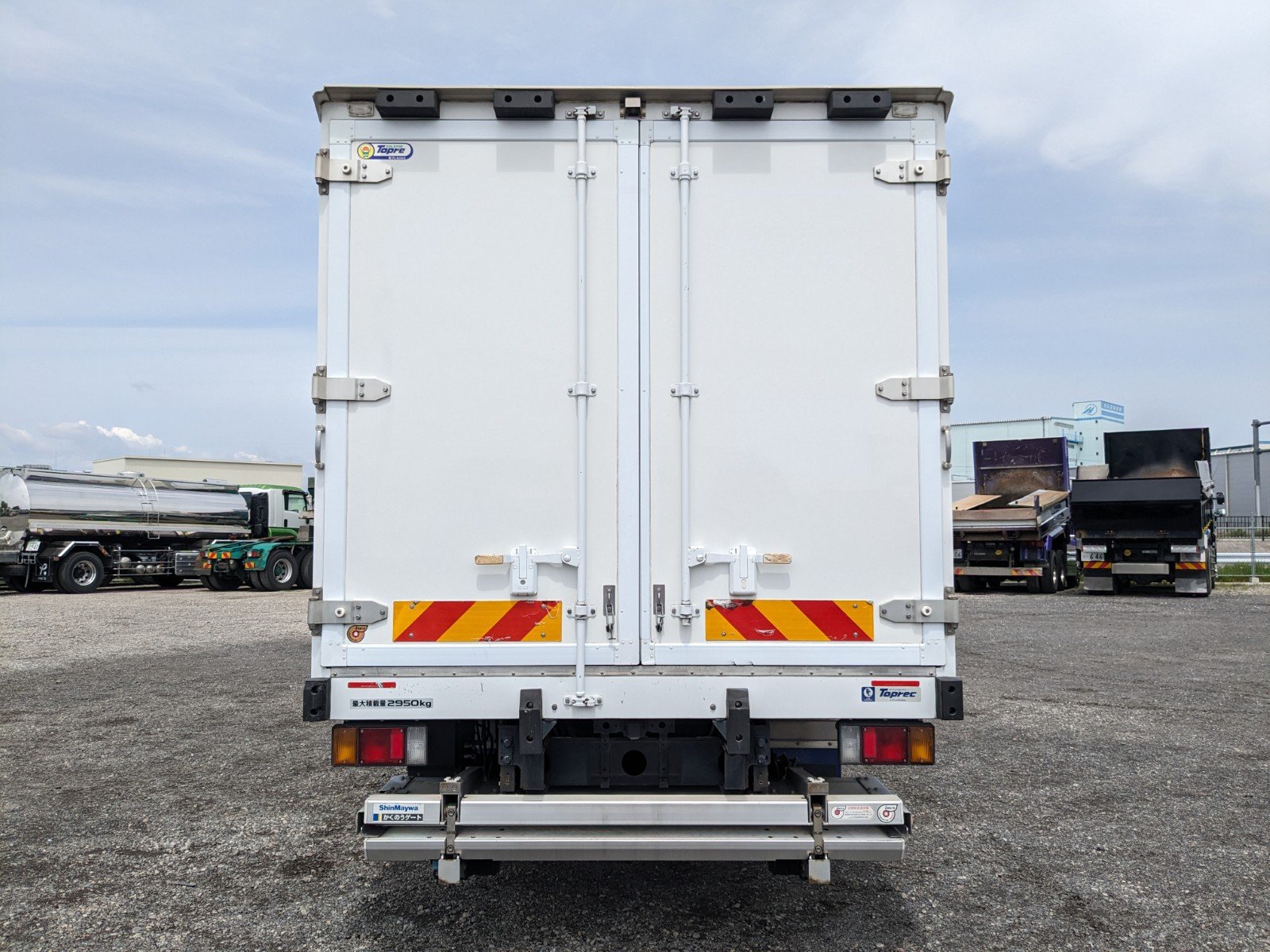 vehicle_image_202605011329171rzk35W5xF.jpg