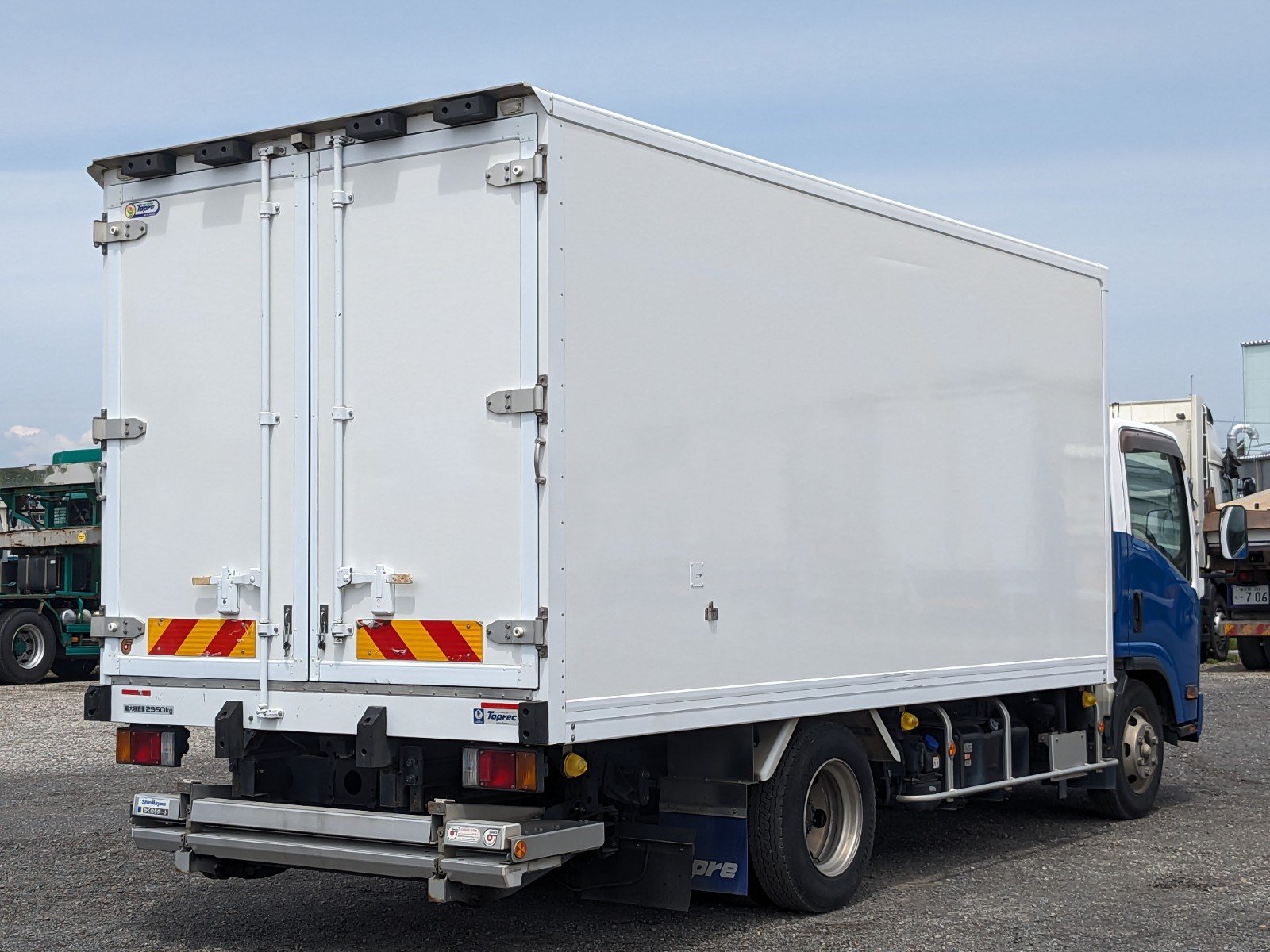 vehicle_image_20260501132917PXObpeRc3V.jpg
