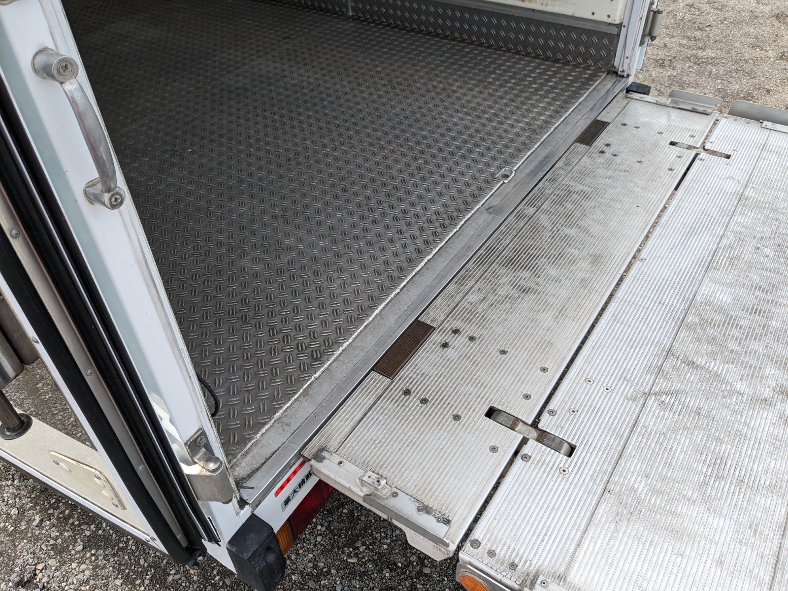 vehicle_image_20260501132917y9mxzaC9bu.jpg