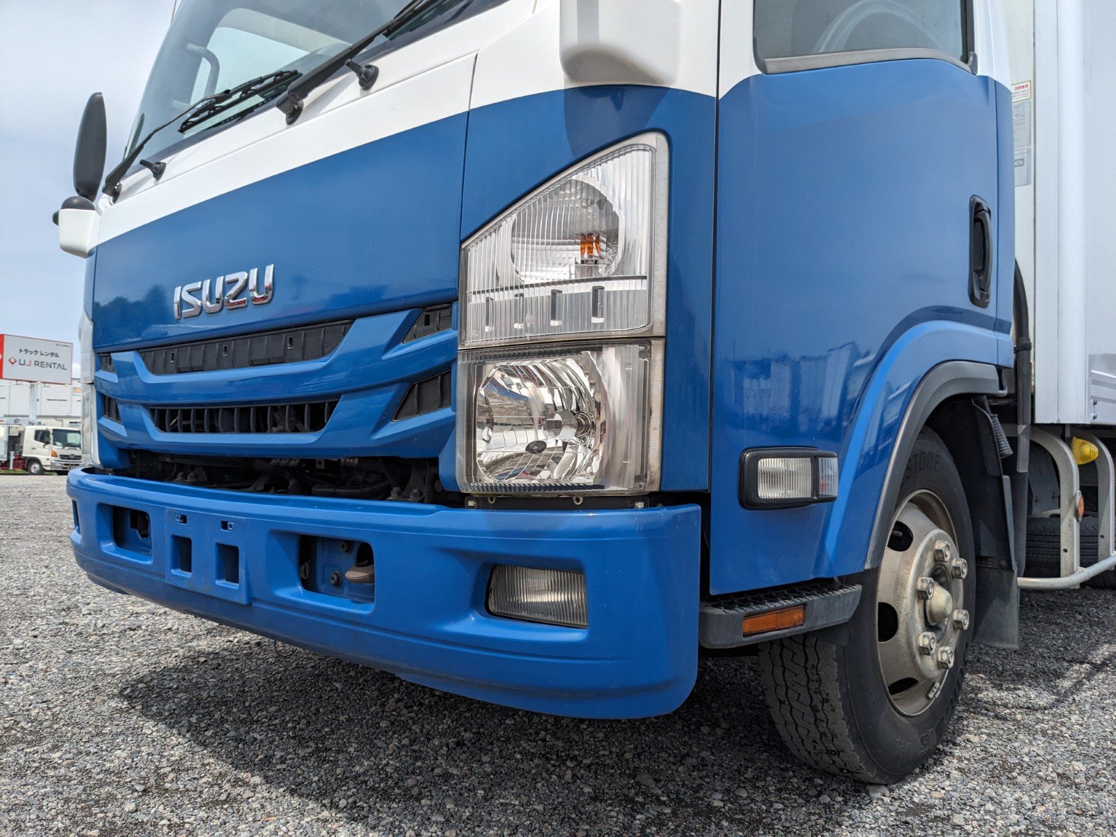 vehicle_image_20260501132917ygCiGEwtFB.jpg