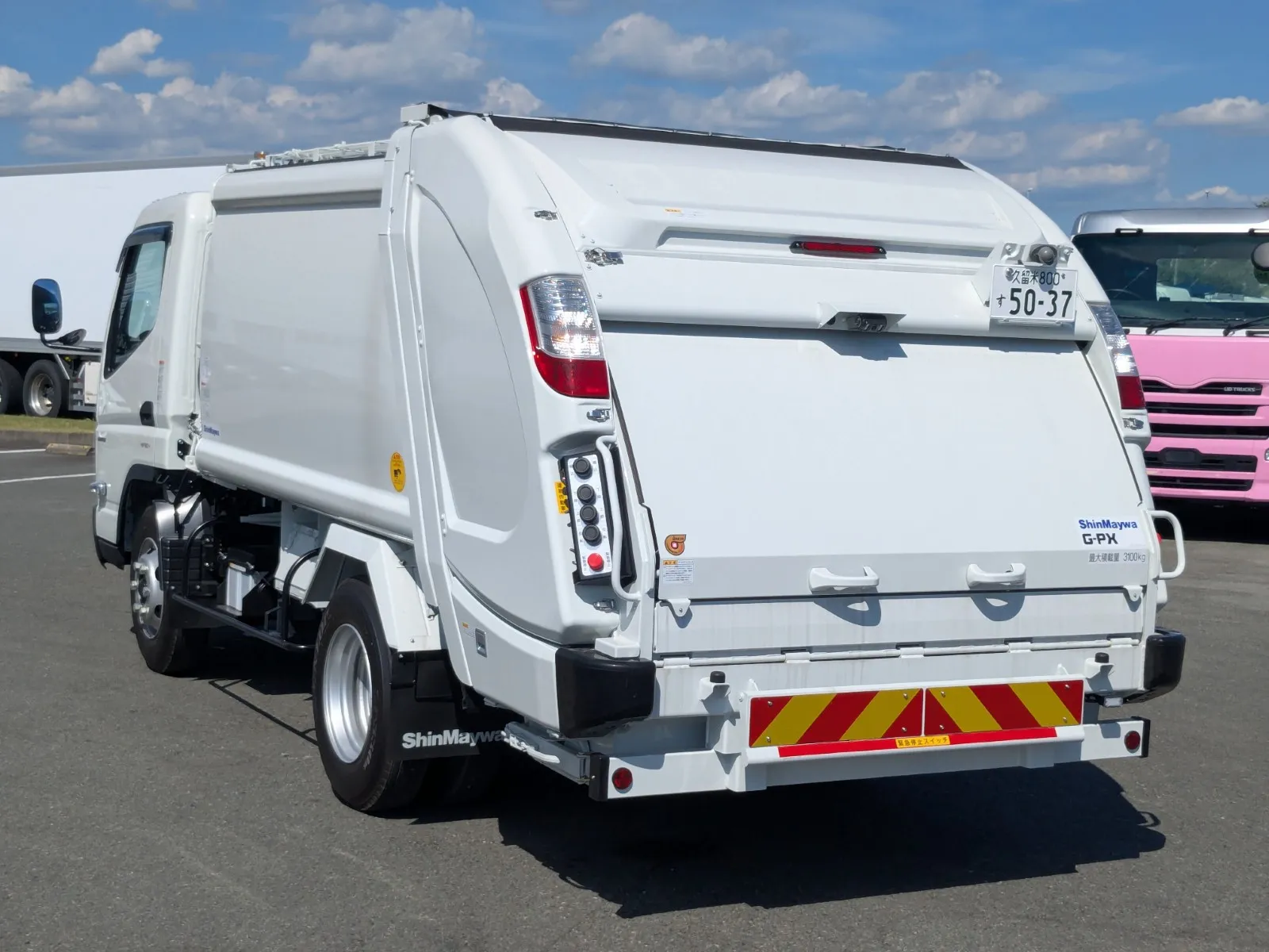vehicle_image_202607301016422NibG24n4O.webp