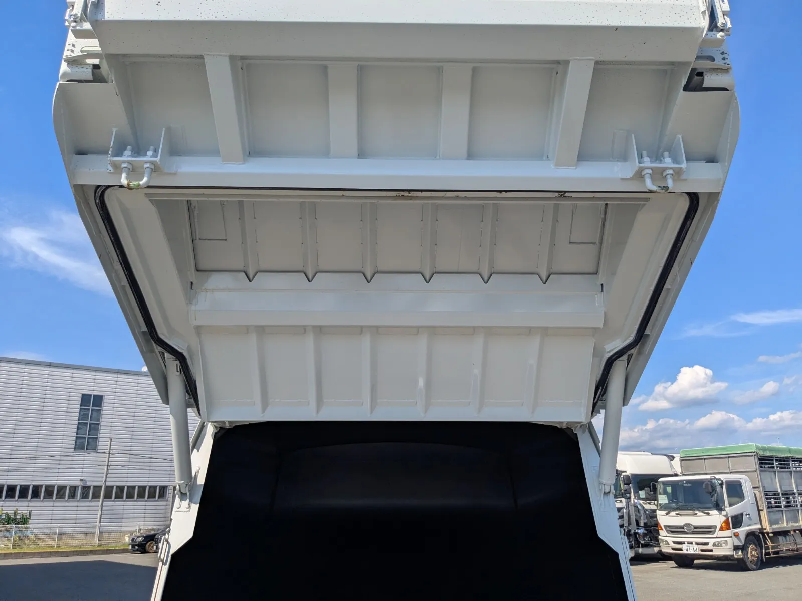 vehicle_image_20260730101648vdiUDrIq8b.webp
