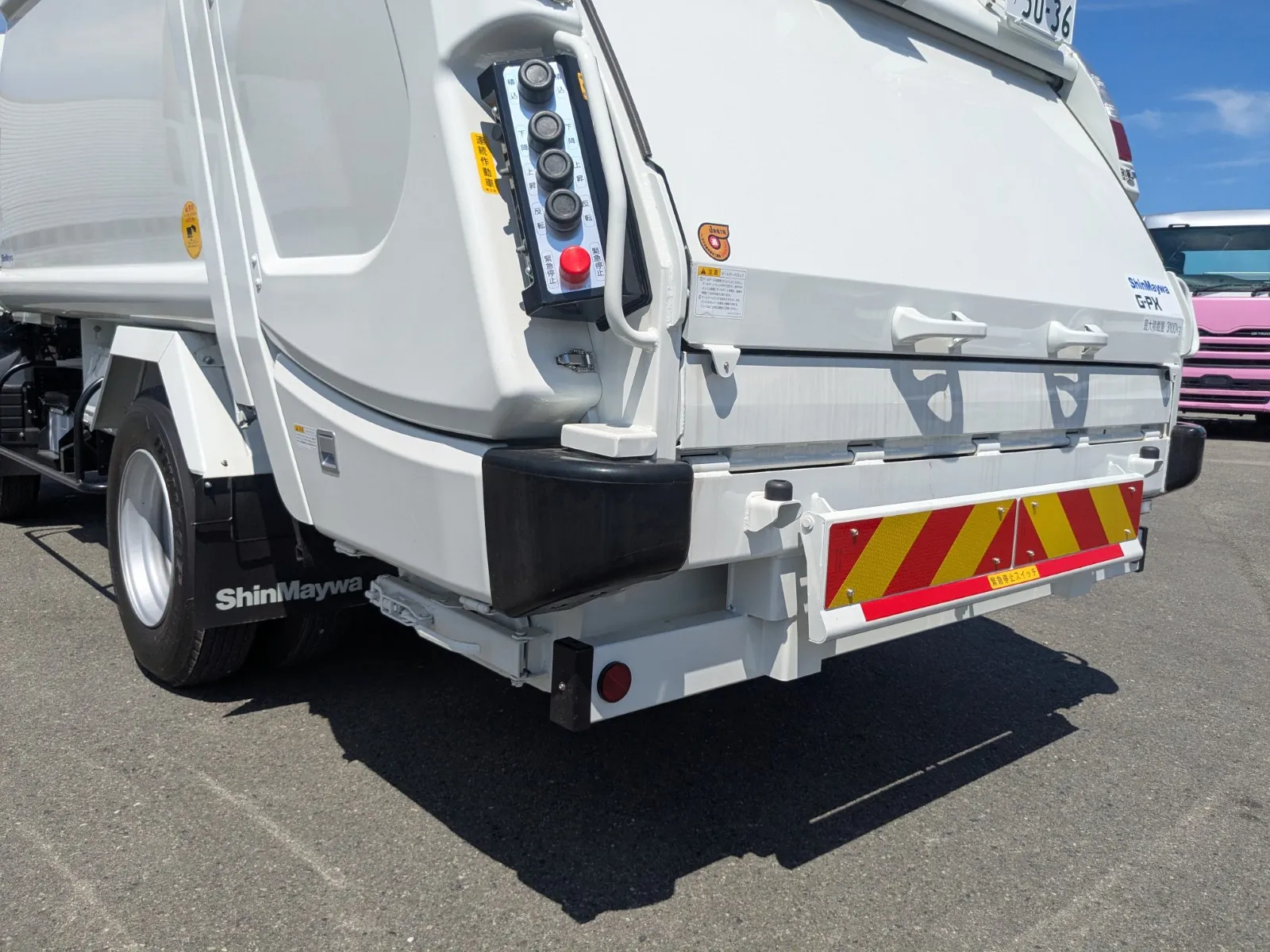 vehicle_image_20260731103003xAs3T1dRmj.webp