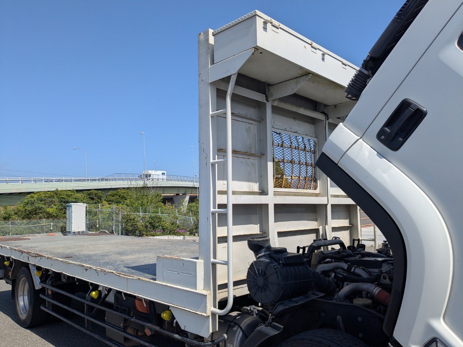 vehicle_image_20260417101351VhwUvUwaIZ.jpg