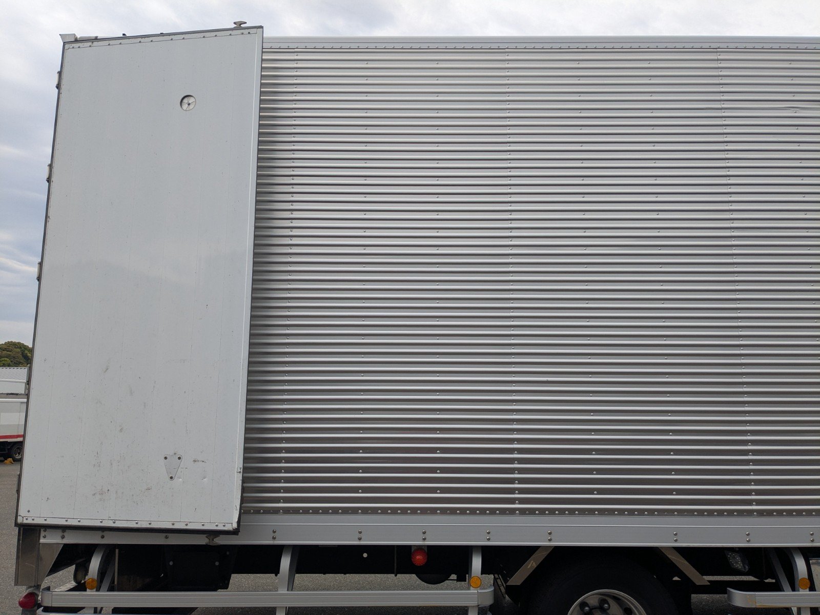 vehicle_image_20260420184053CoM8rs7NyP.jpg