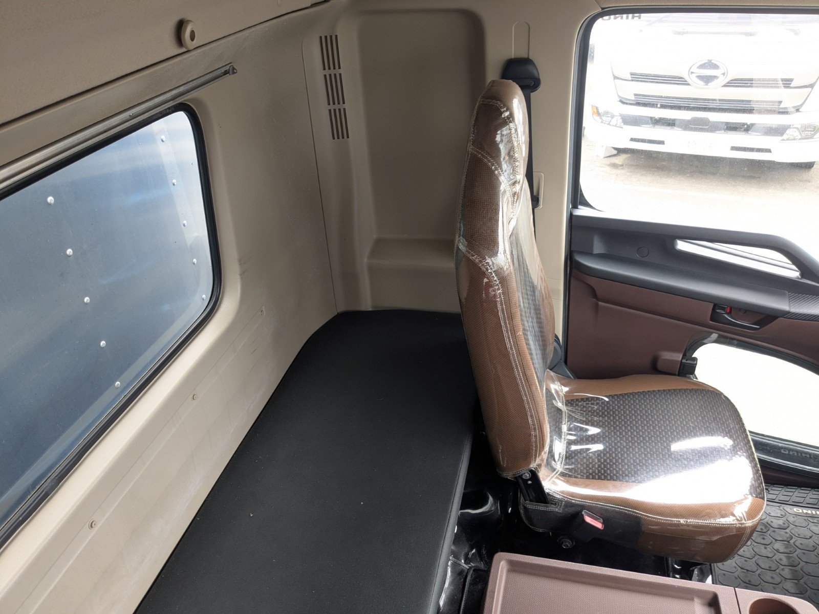 vehicle_image_20260420184053j7B1TiaPxs.jpg