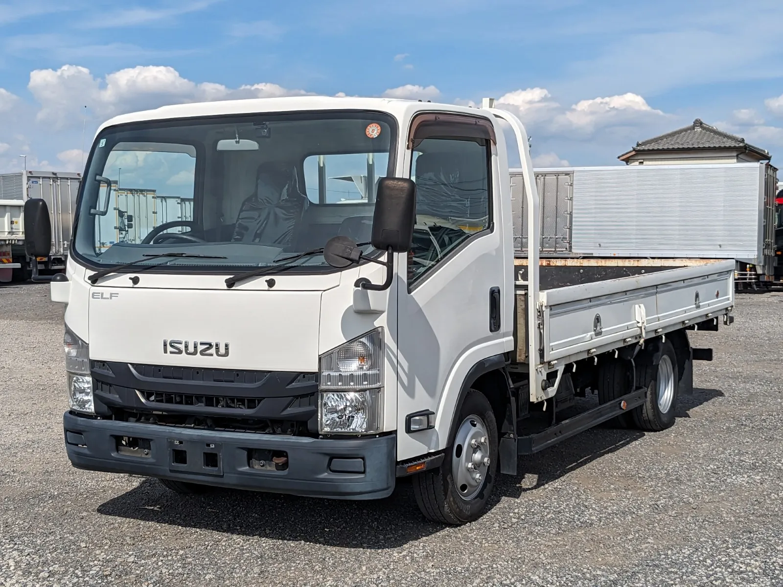 vehicle_image_20260623103110hZMVnyr4yn.webp