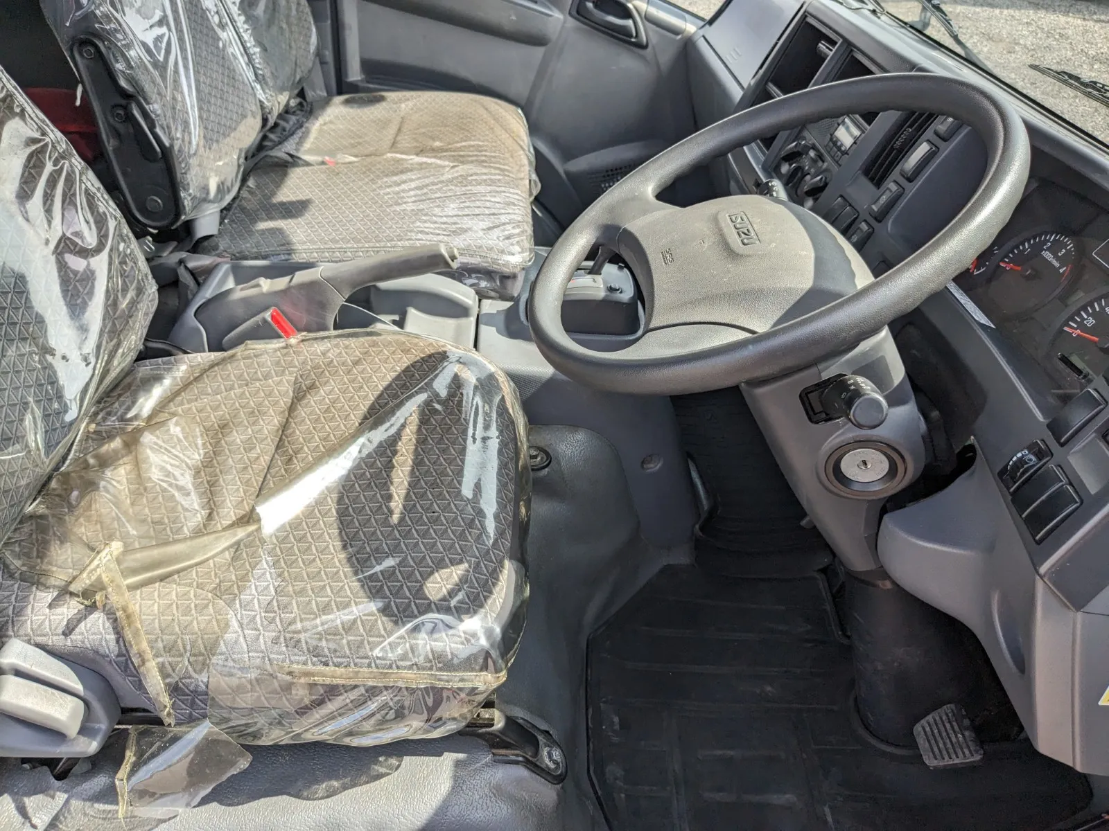 vehicle_image_20260623103120e8m5AE4X7G.webp