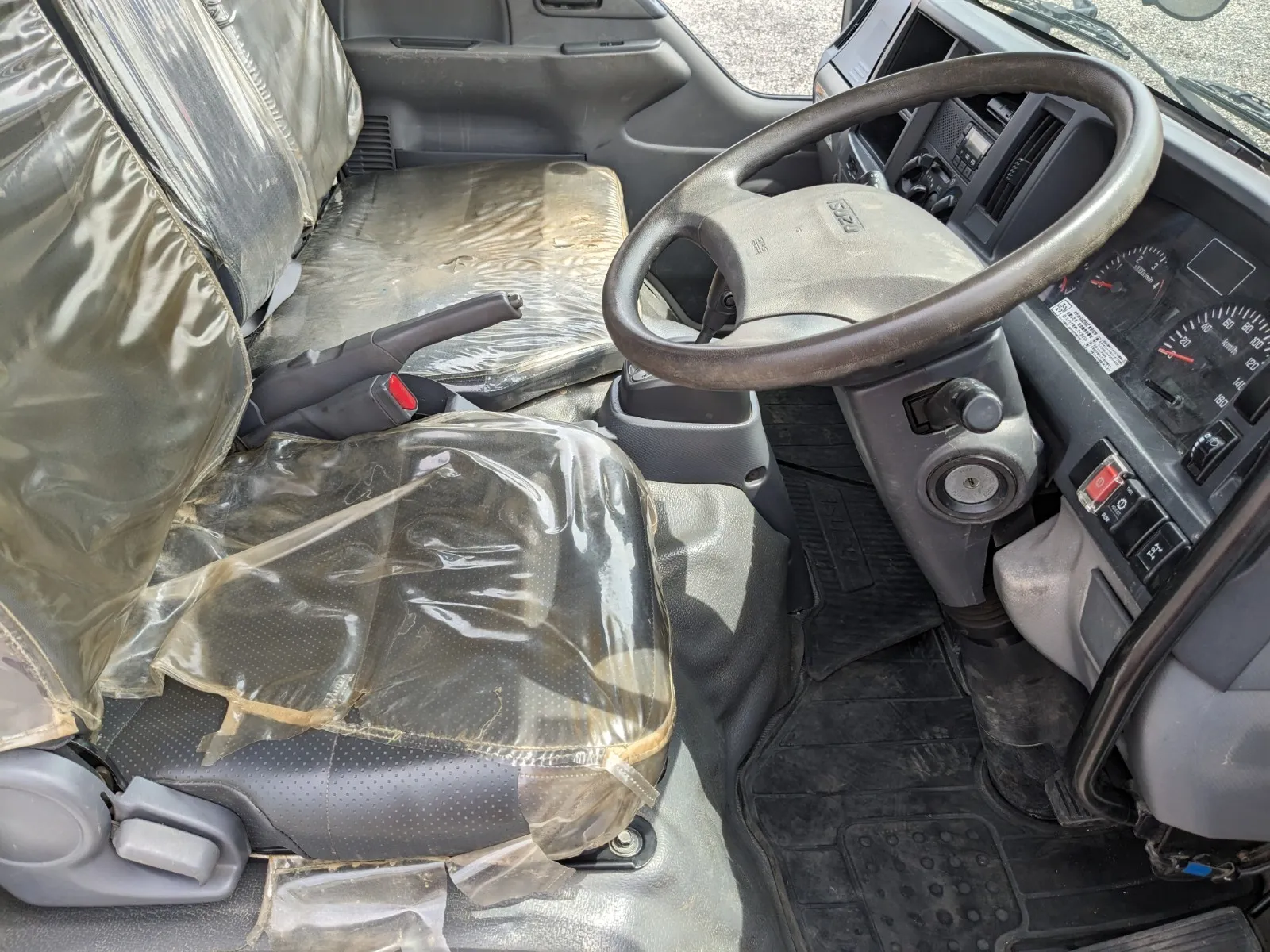 vehicle_image_20260616173052Qyk89qydDn.webp