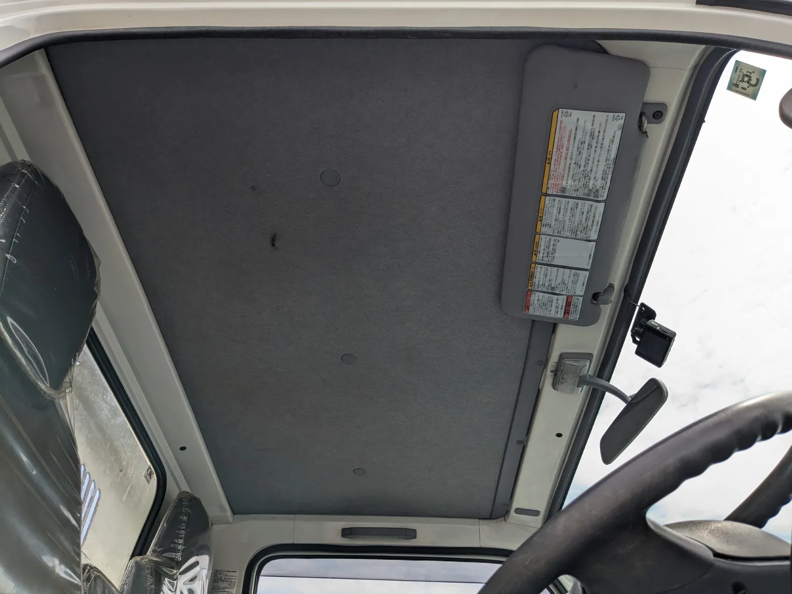 vehicle_image_20260616173052ZsXnvr6PuJ.webp