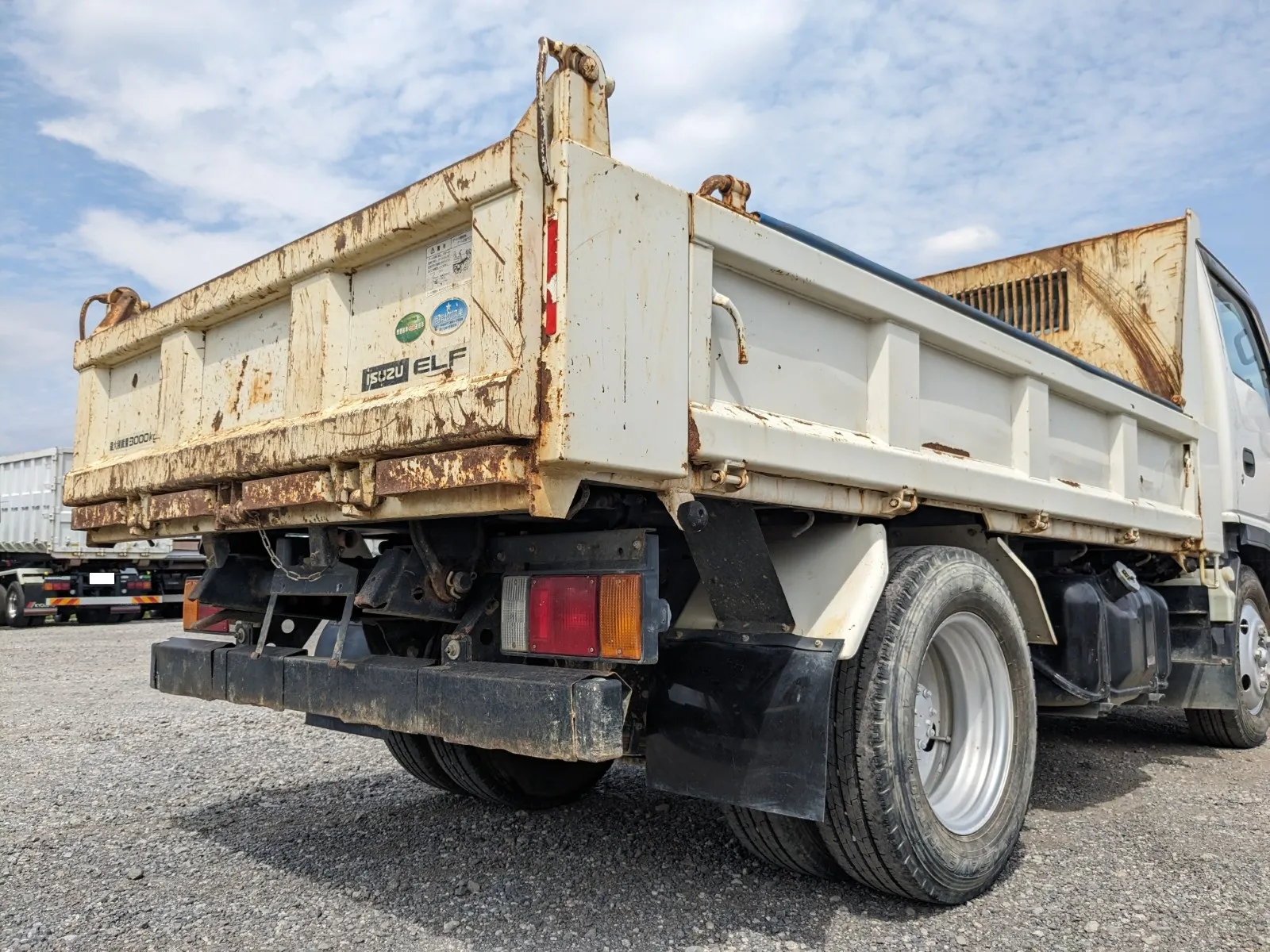 vehicle_image_20260616173052yE9DnWZRVS.webp