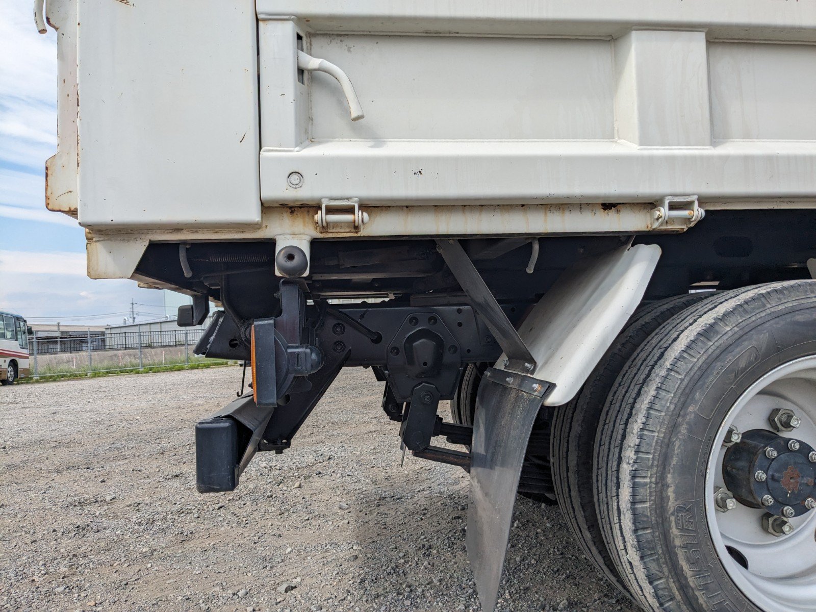 vehicle_image_20260615085445ZtM9gulAiK.jpg