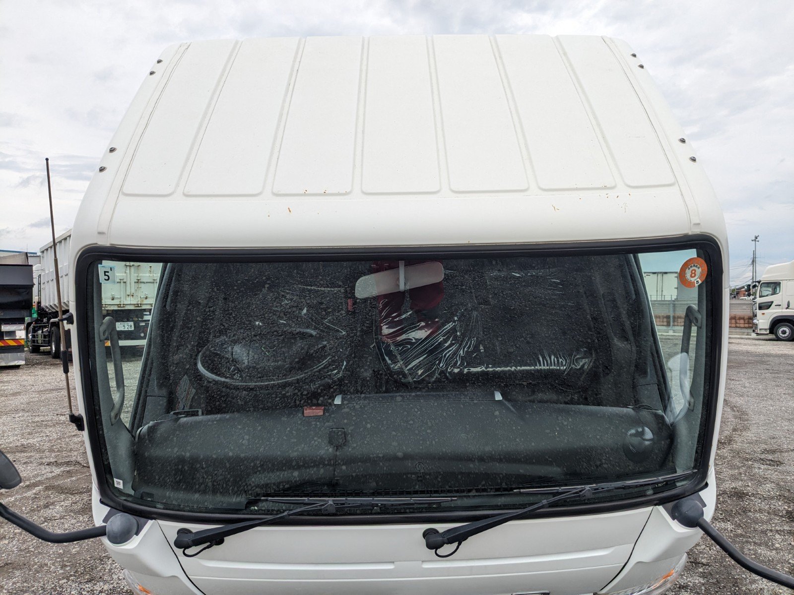vehicle_image_20260612115623RLJ452JTXl.jpg
