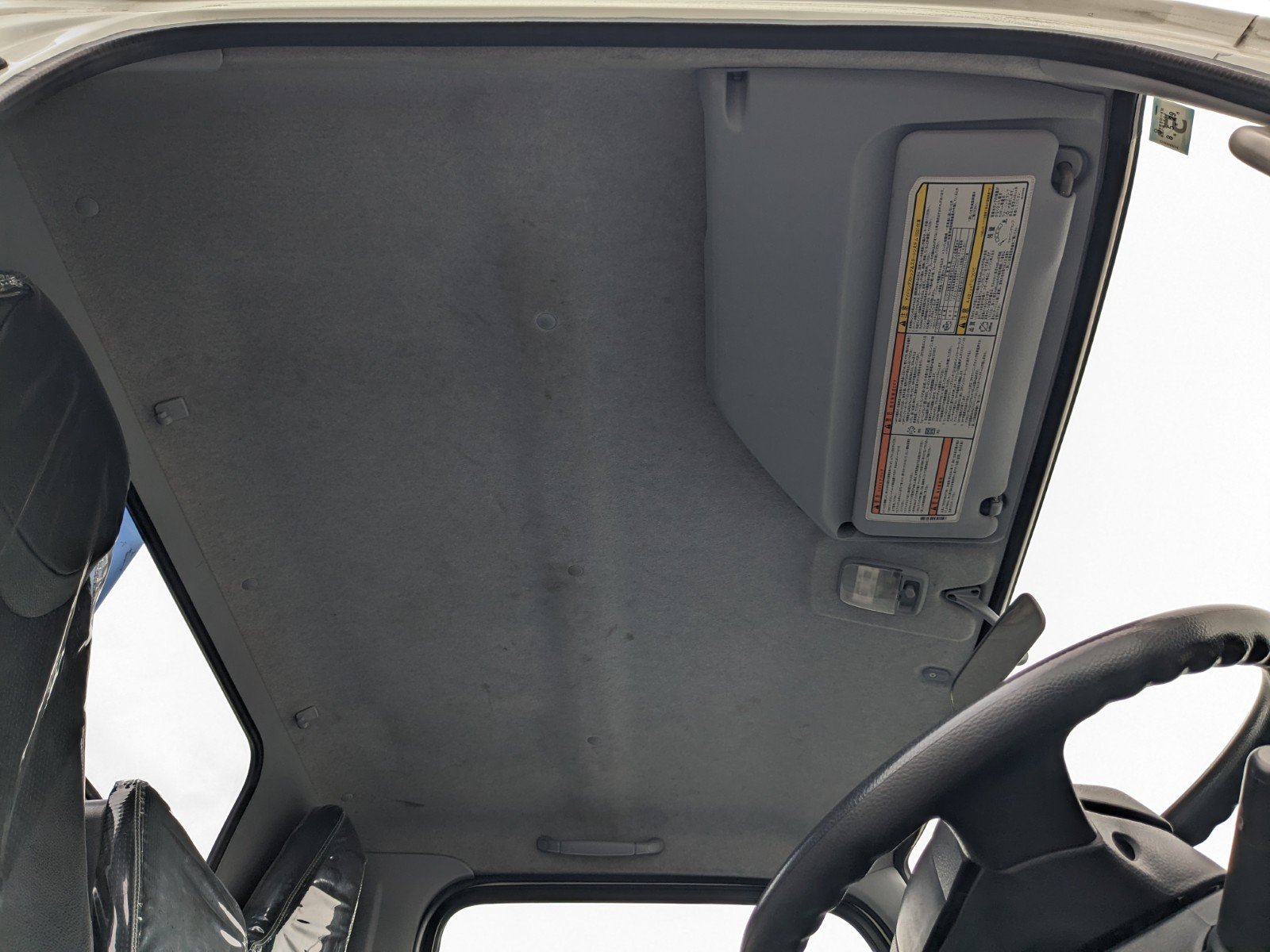 vehicle_image_20260612115623gUMWXBVtiy.jpg