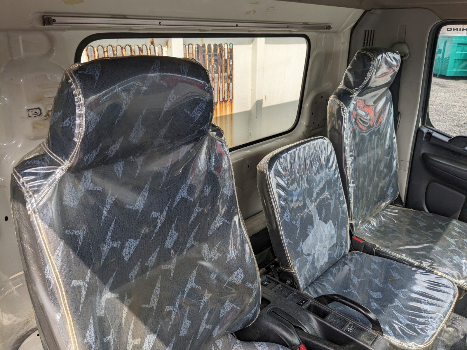 vehicle_image_20260615090041EARW5vqjDE.jpg