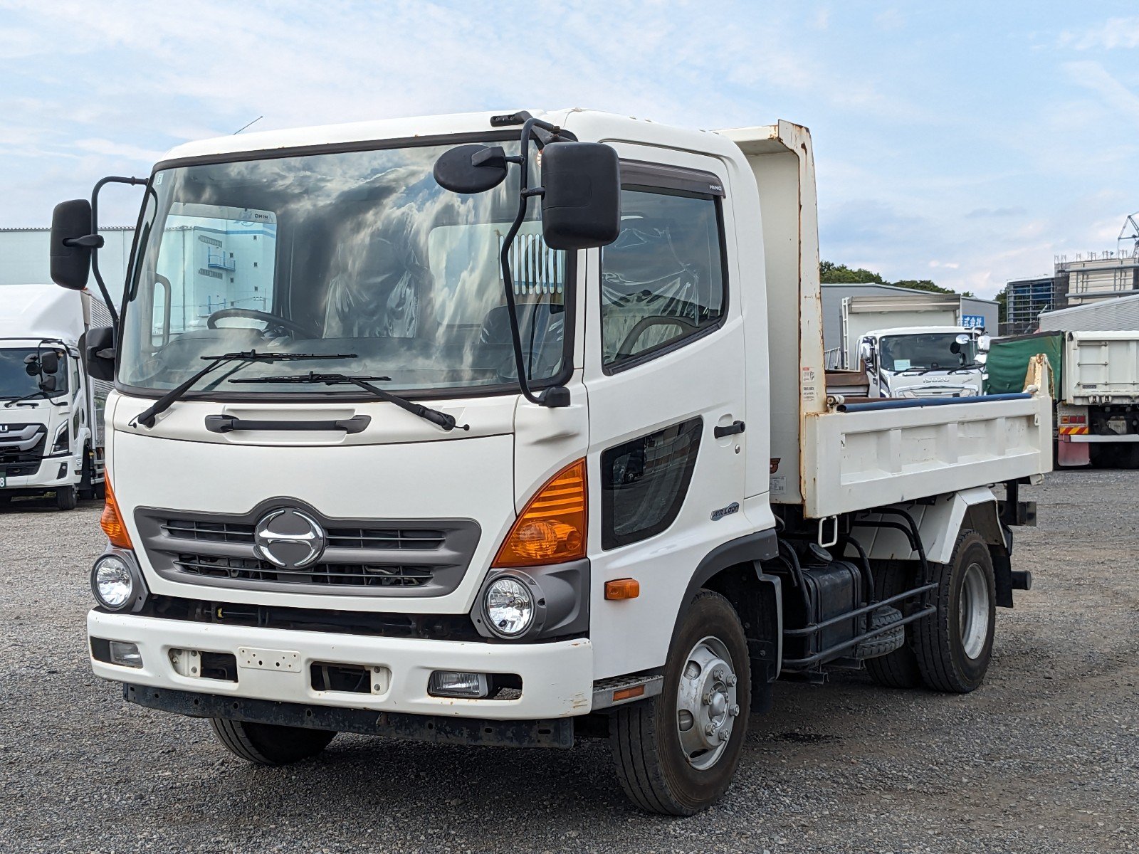 vehicle_image_20260615090041af5IeF7uWD.jpg