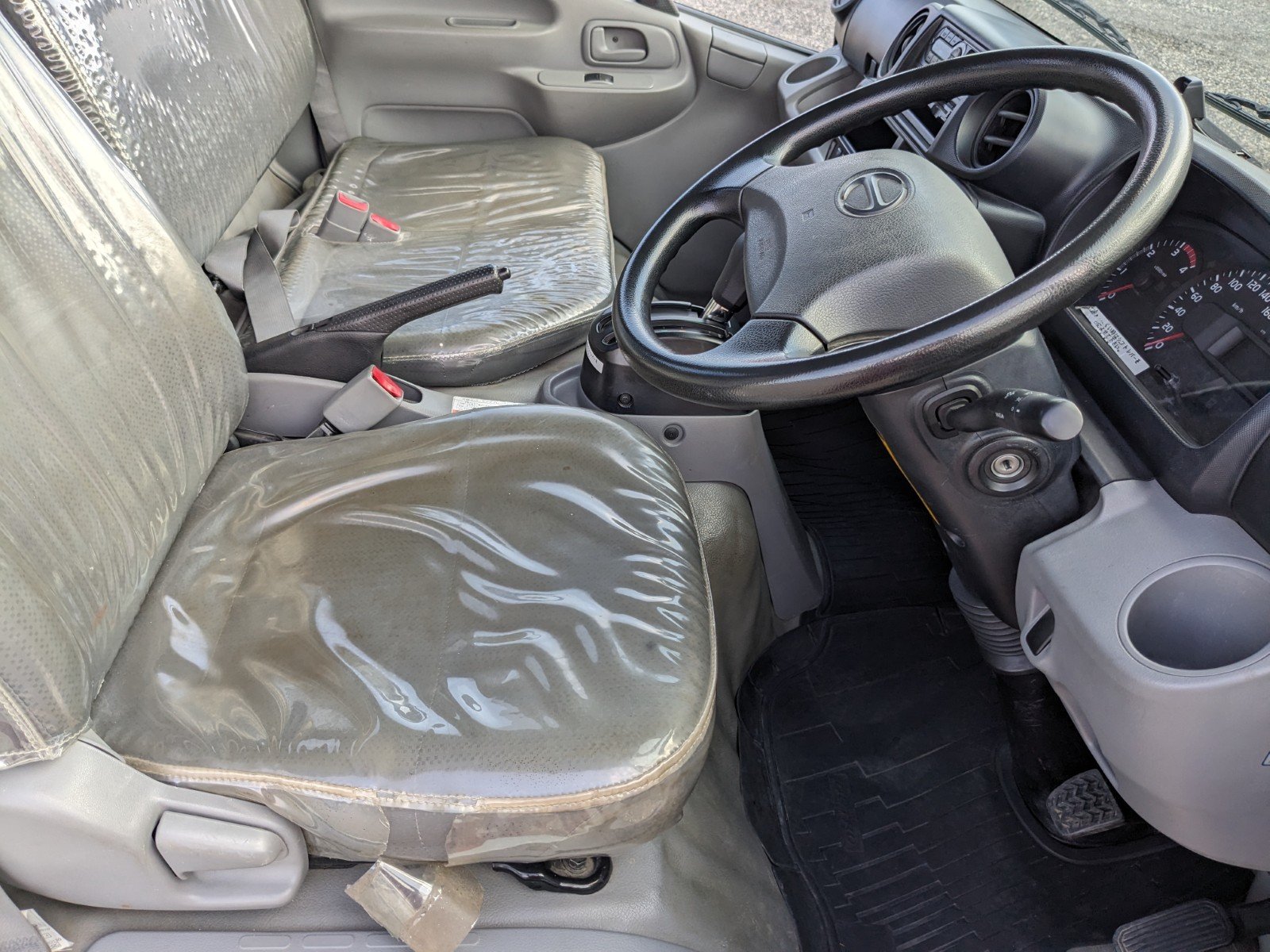 vehicle_image_2026061209113753ZfmeVJeo.jpg