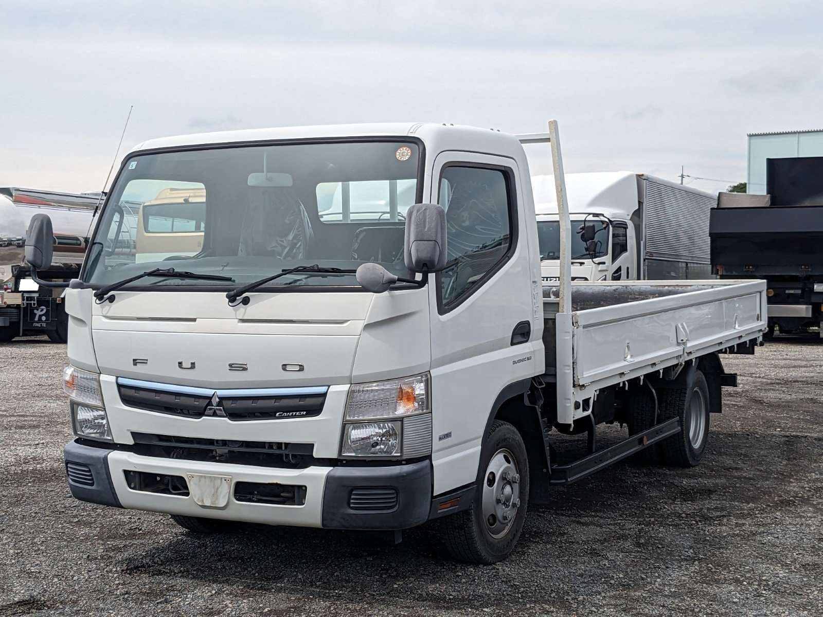 vehicle_image_202606121140524oHIsS5qo8.jpg