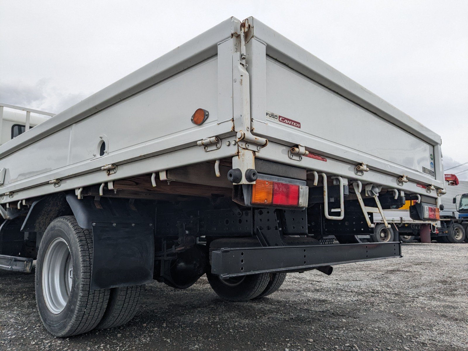 vehicle_image_20260612114052Iz4lg4FlKZ.jpg