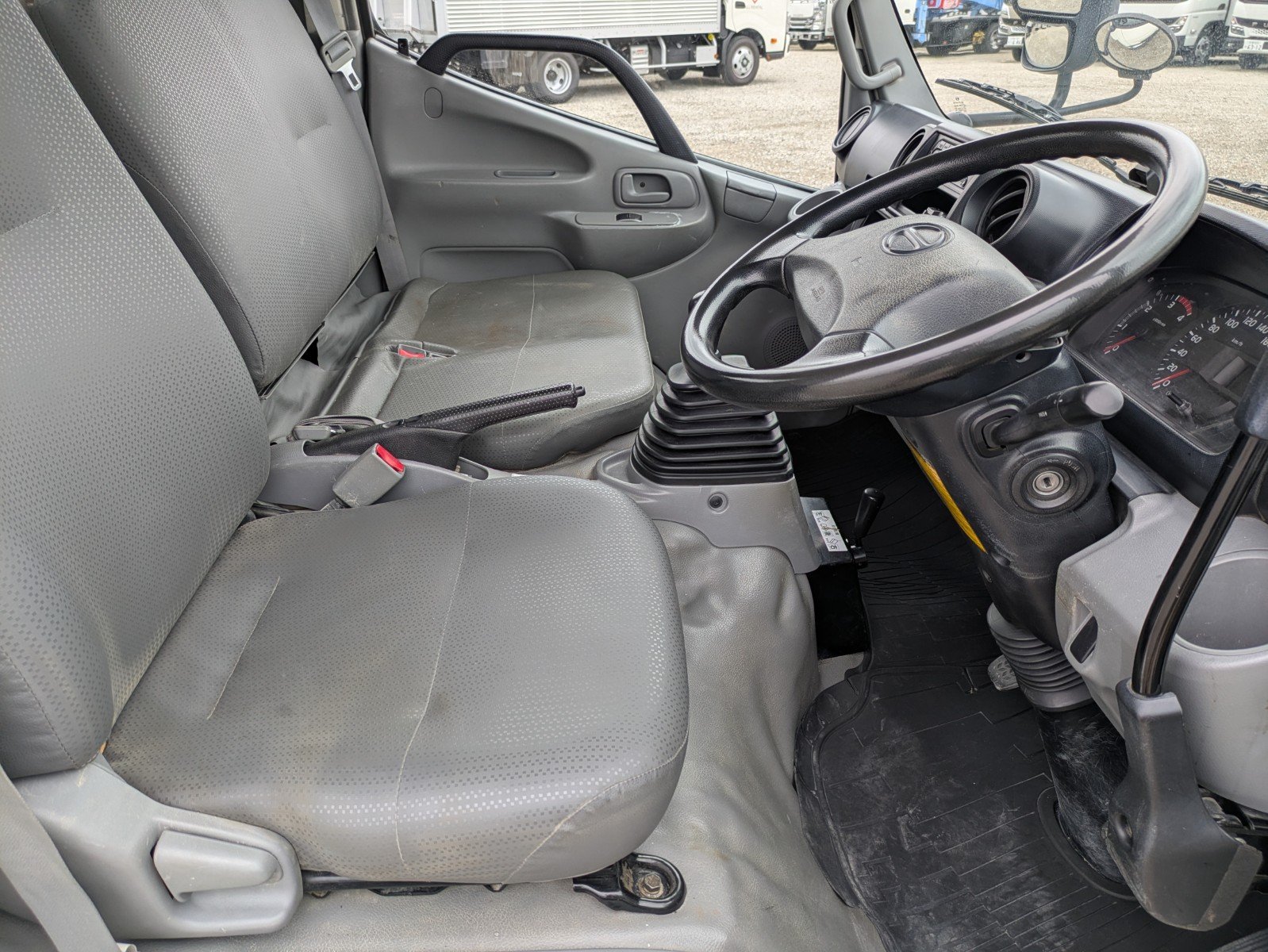 vehicle_image_20260529131000hOfP0eSuZ4.jpg