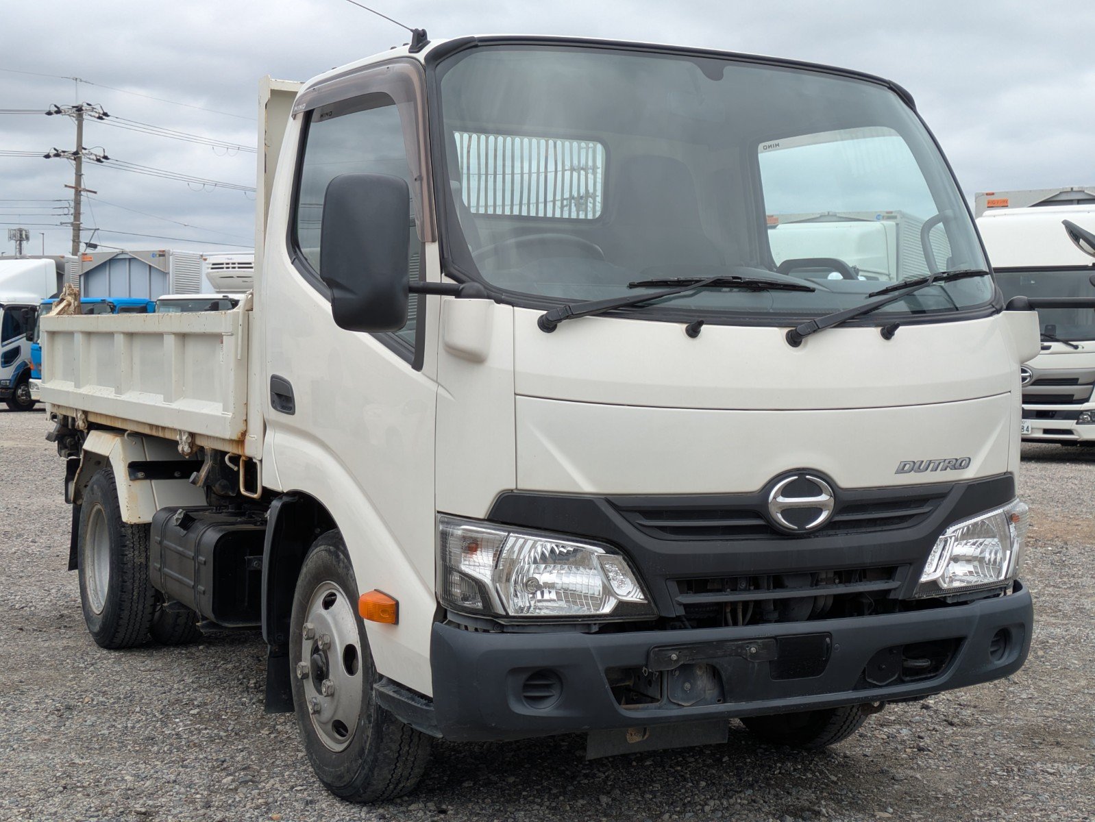vehicle_image_20260529131000huFOv2Z88e.jpg