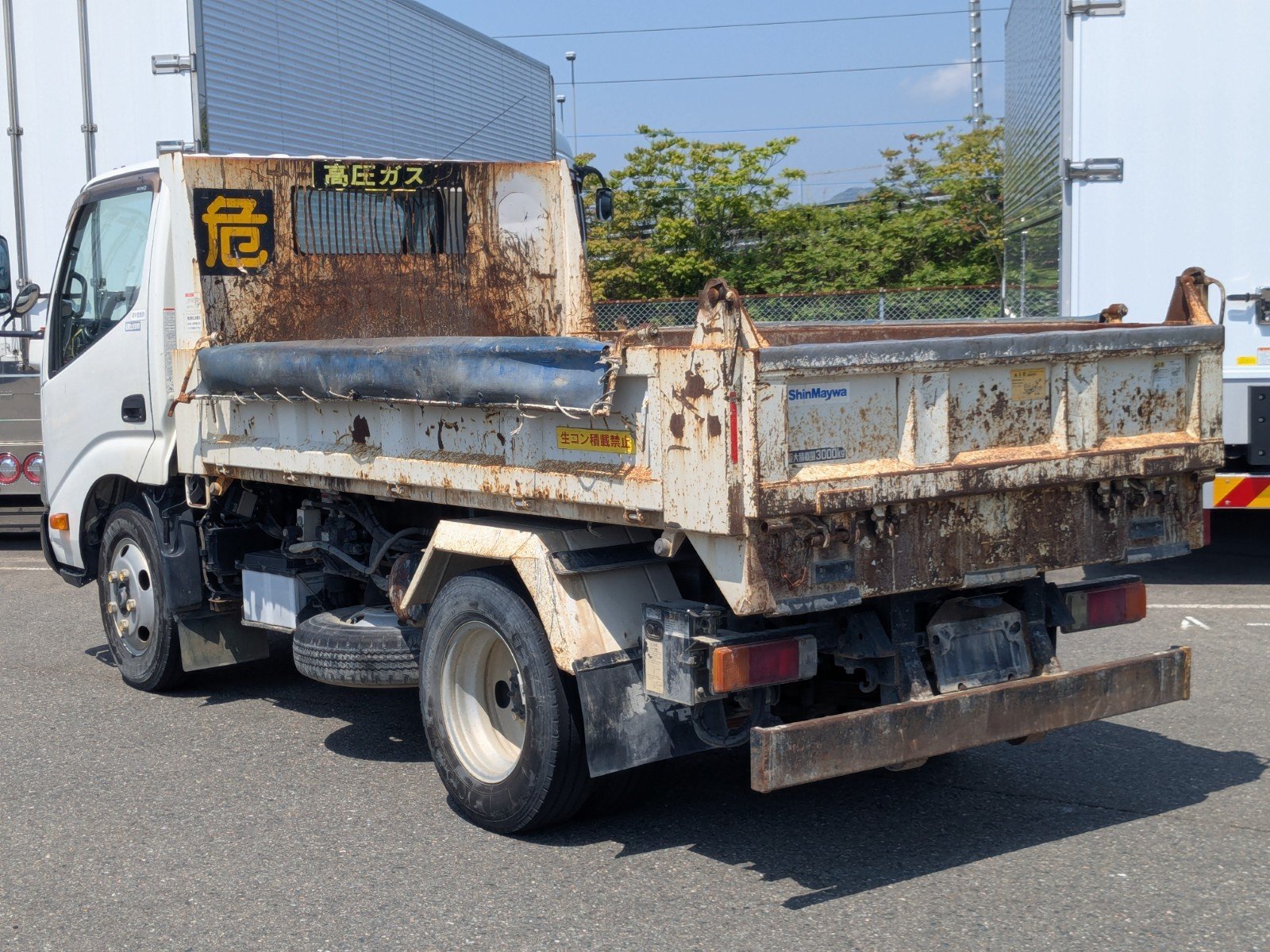 vehicle_image_20260428100659HBBCmJ8b3J.jpg