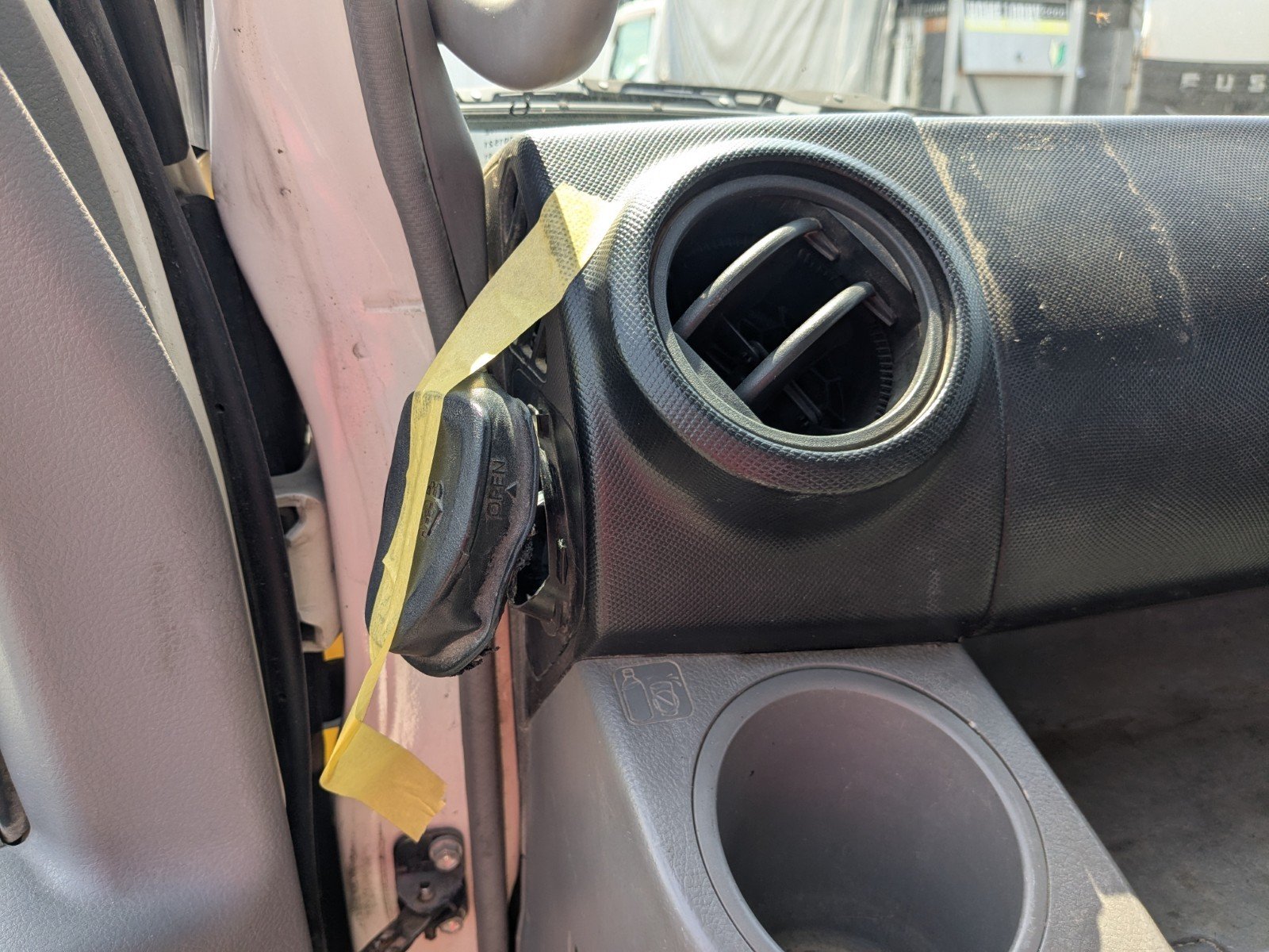 vehicle_image_20260428100659pFitJHFpPO.jpg