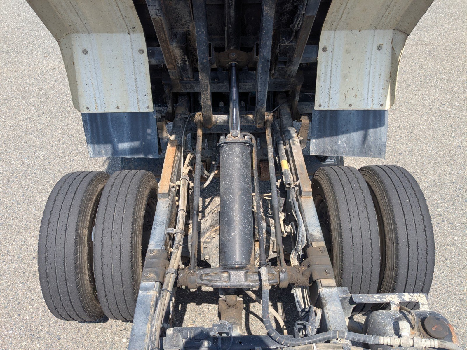 vehicle_image_20260428100659sId3GgRGXn.jpg