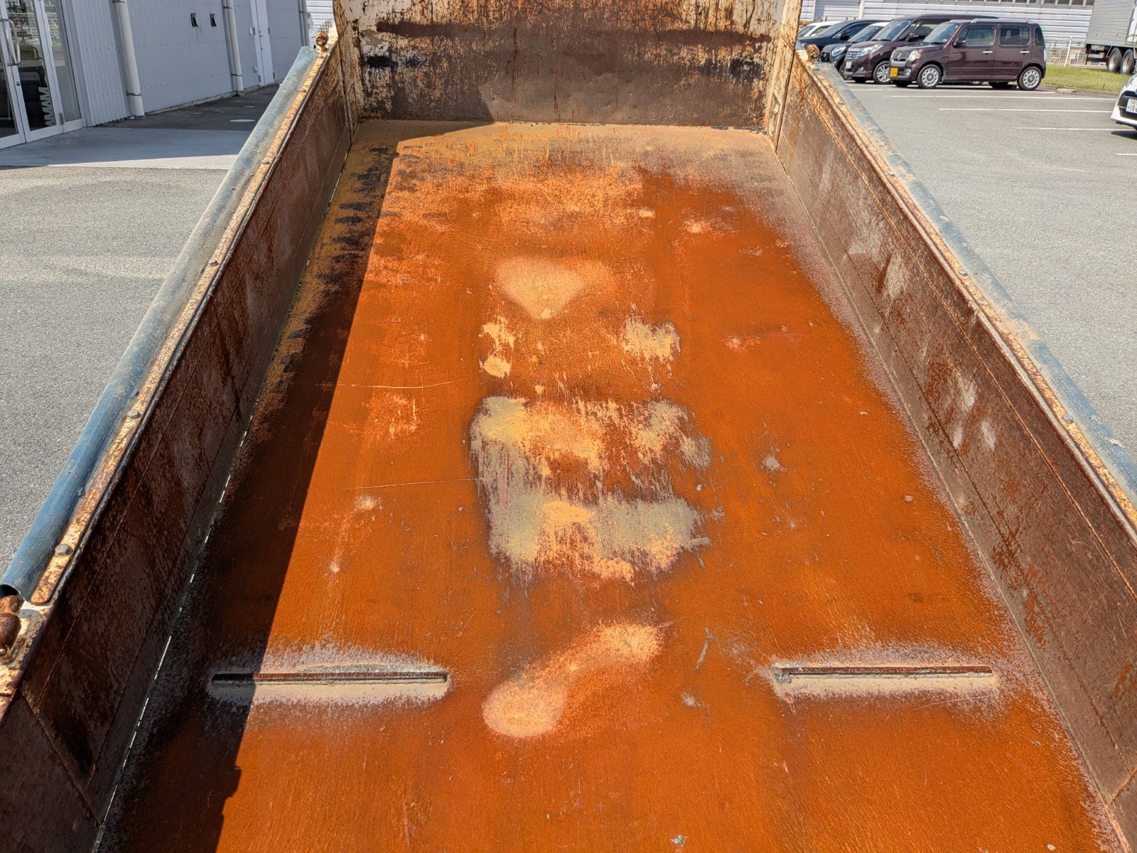 vehicle_image_20260502134302EyuFkXnwDj.jpg