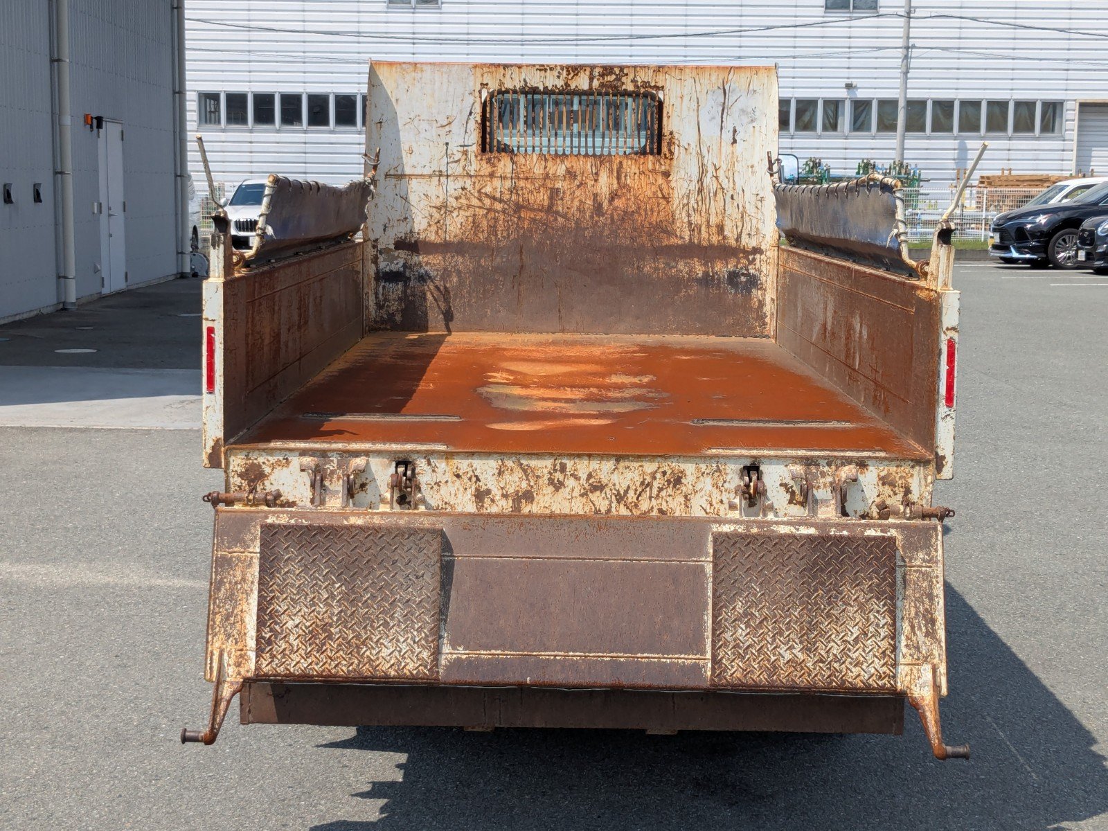 vehicle_image_20260502134302Nr9JzAkV4a.jpg