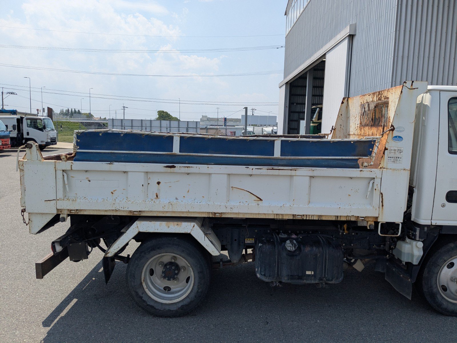 vehicle_image_20260502134302SwPRY8wu0g.jpg