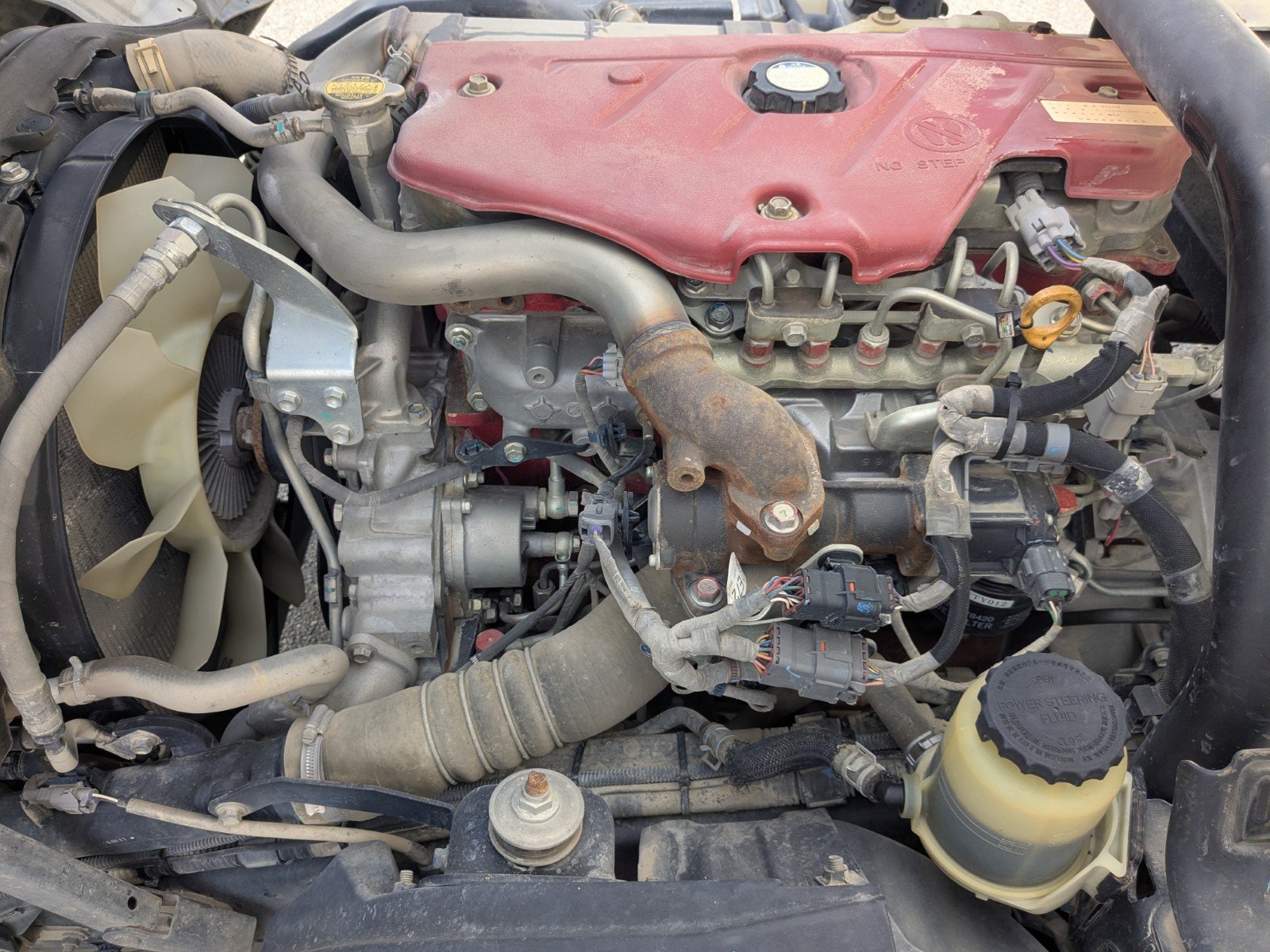 vehicle_image_202604280953509ZKdYkuJ15.jpg
