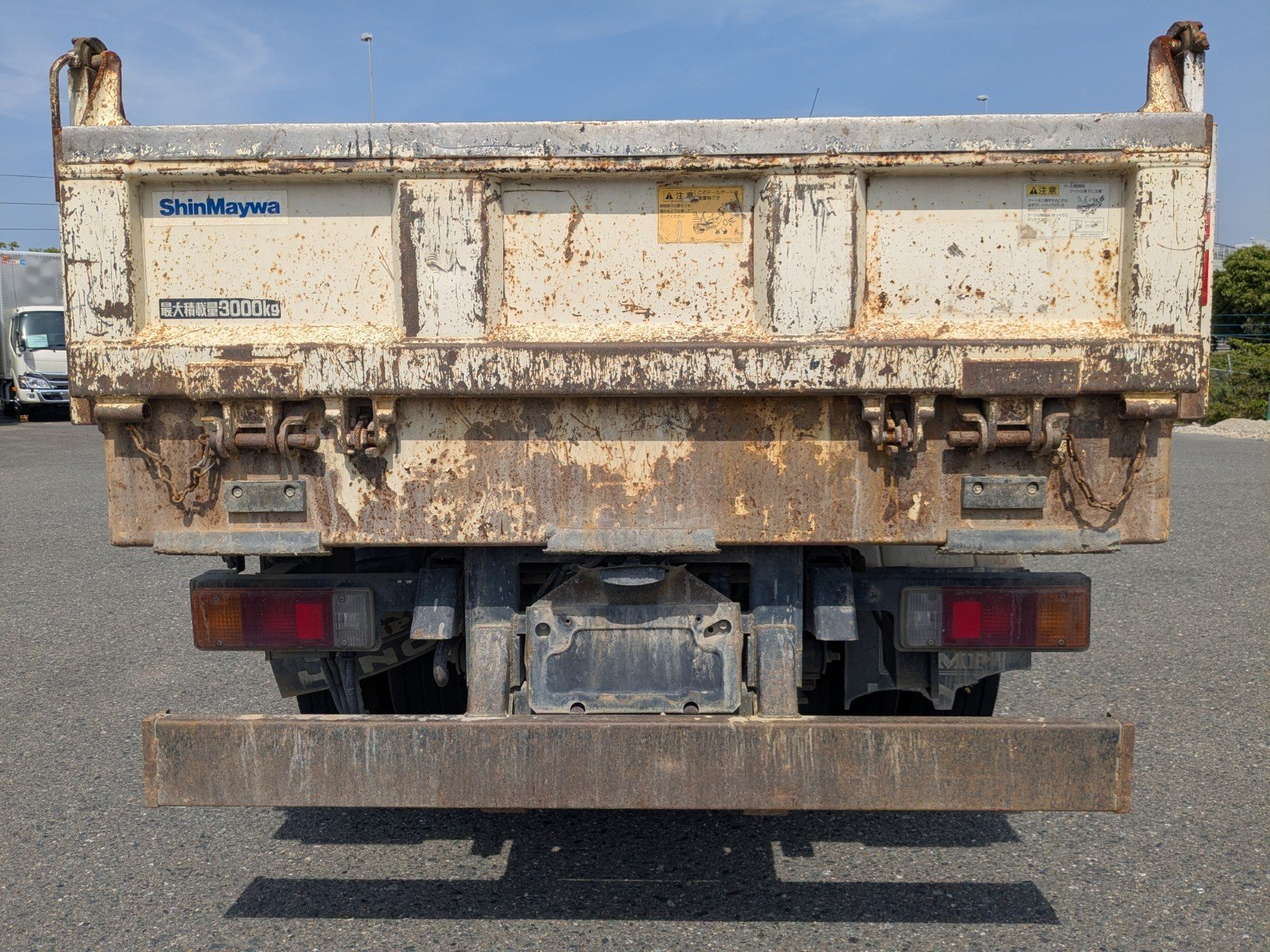 vehicle_image_20260428095350k8ZfkXR9bp.jpg