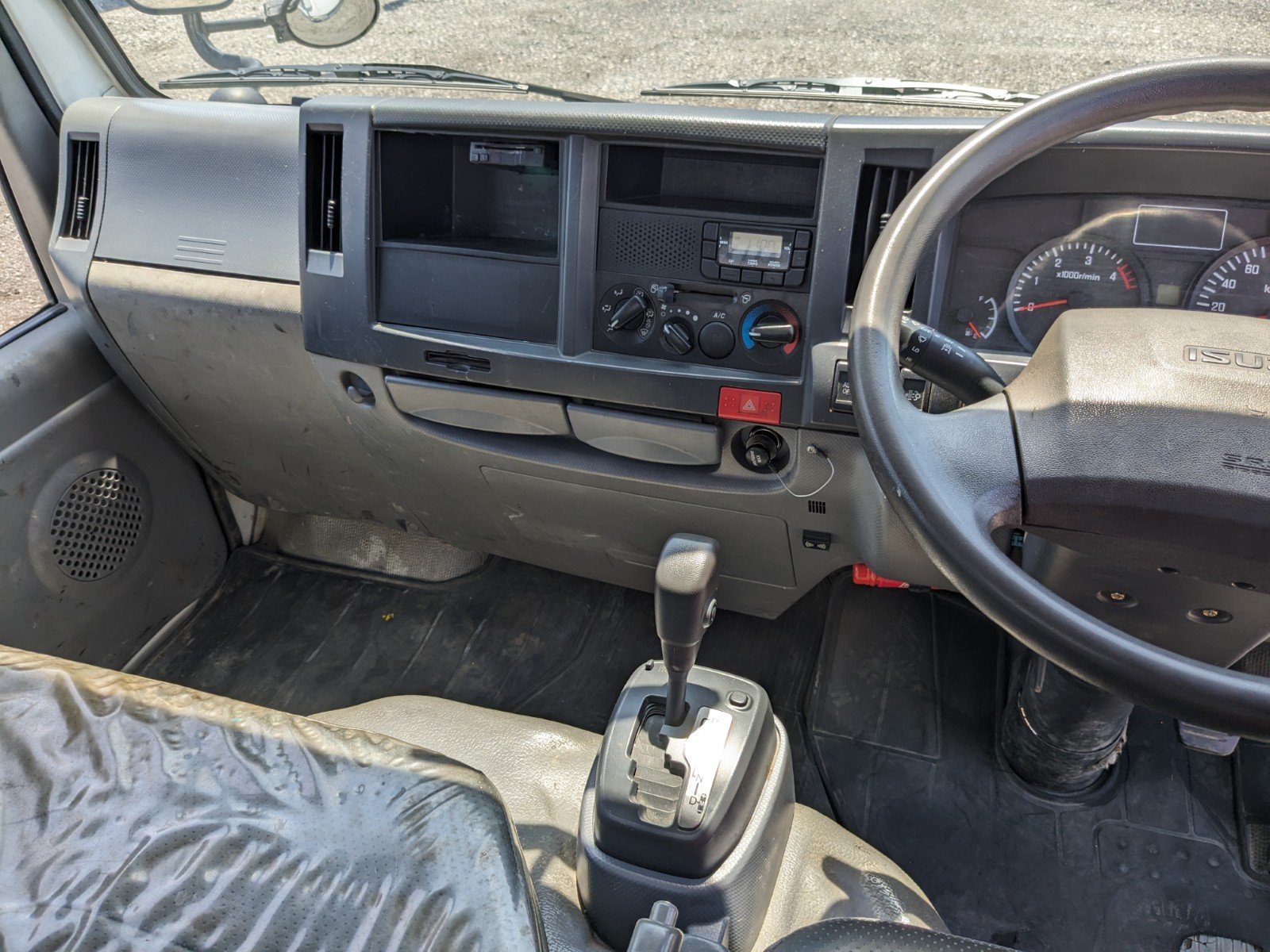 vehicle_image_20260511104324KcOnBOnGo7.jpg