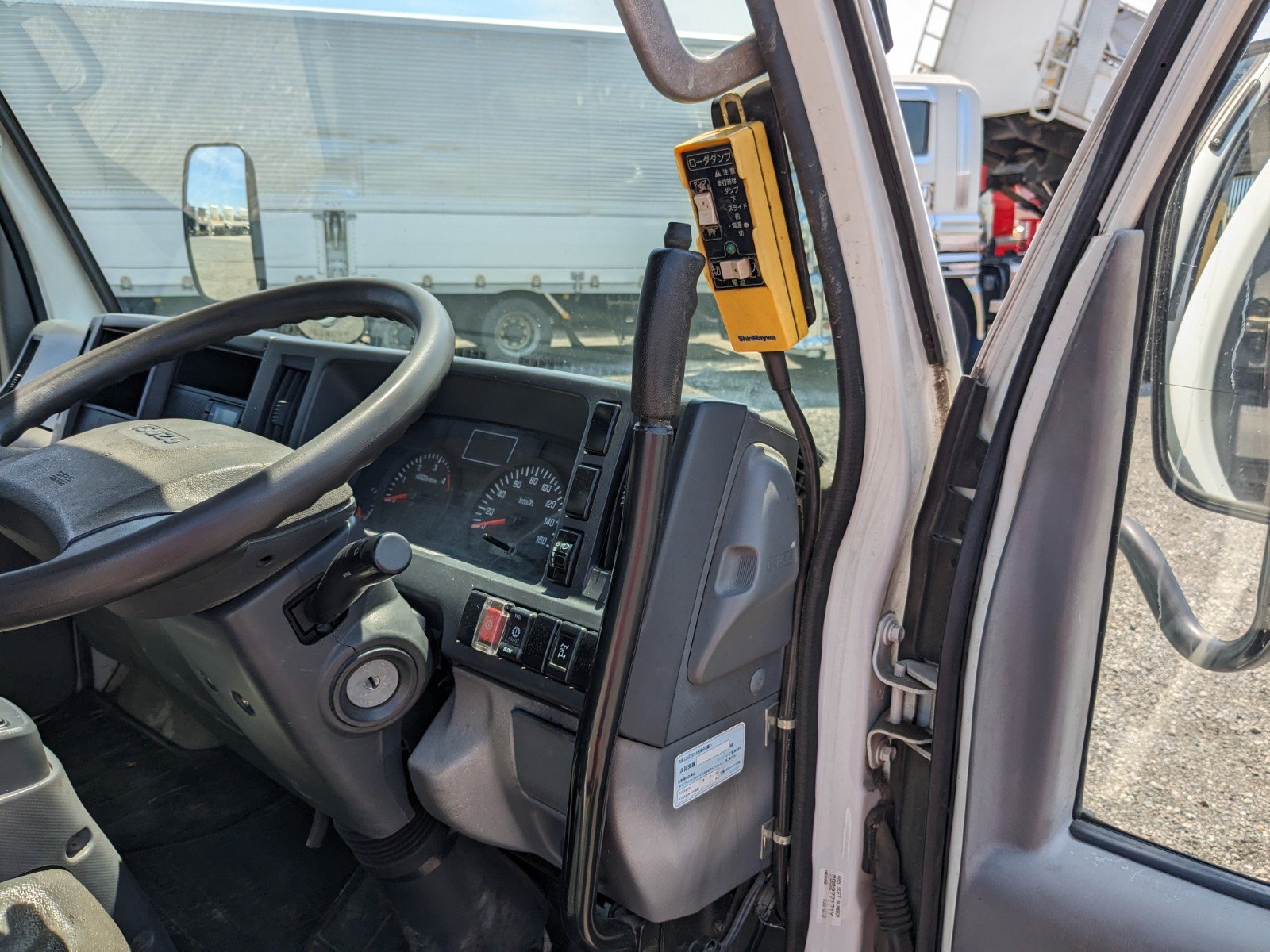 vehicle_image_20260511104324sytaJVt9DL.jpg
