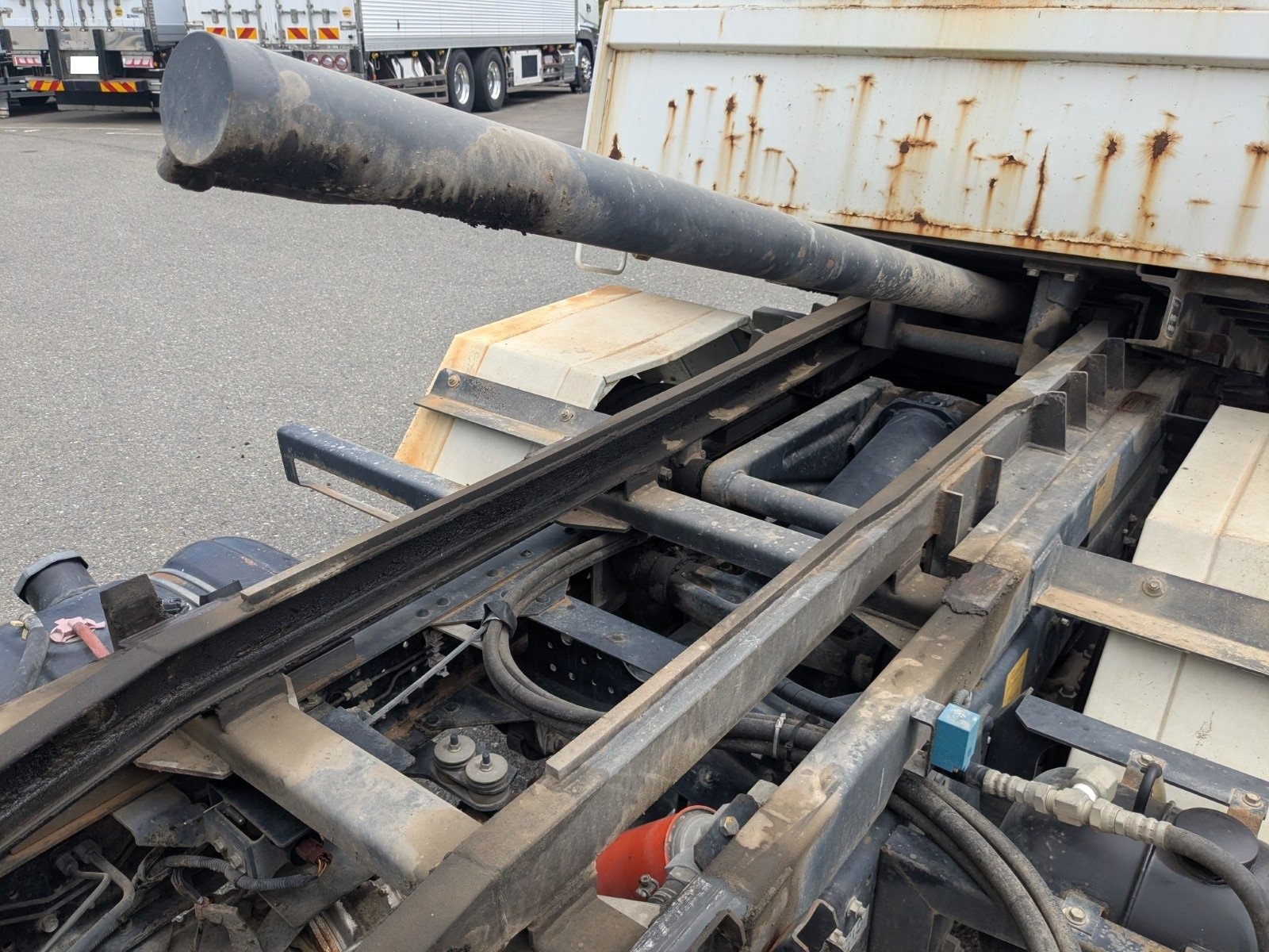 vehicle_image_20260501091658Tk9YbAQi7N.jpg