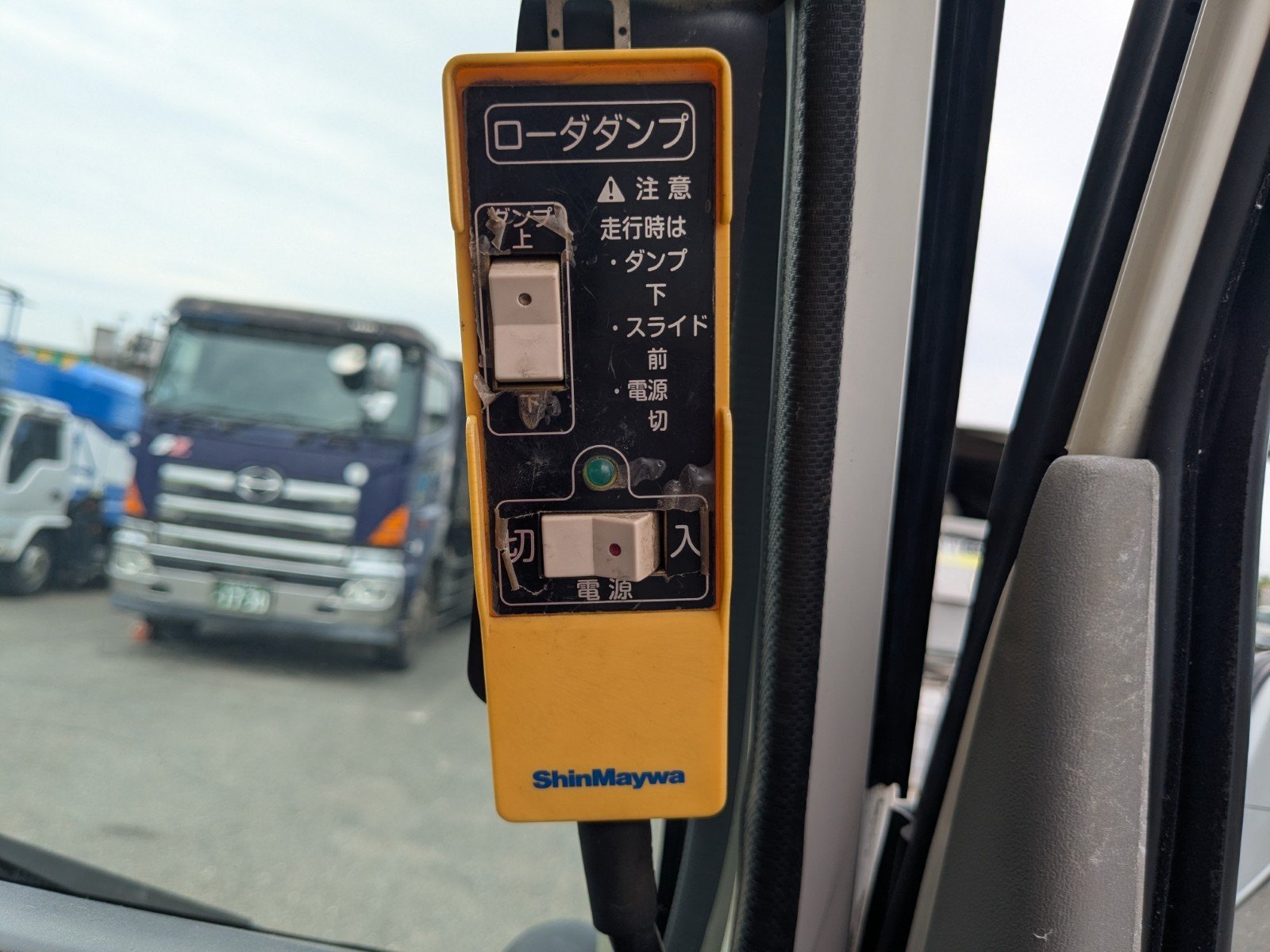 vehicle_image_20260501091658WlnHL2ywO3.jpg