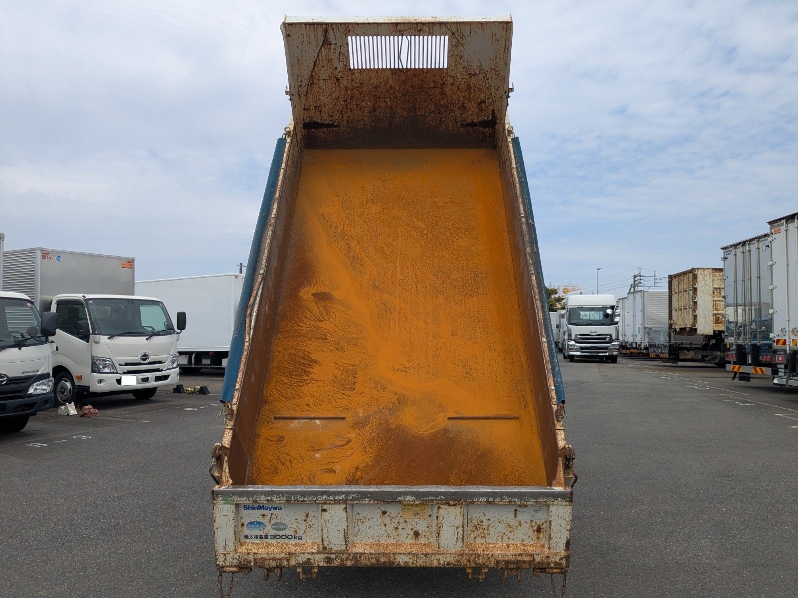 vehicle_image_20260501091658XePHYOlAjN.jpg
