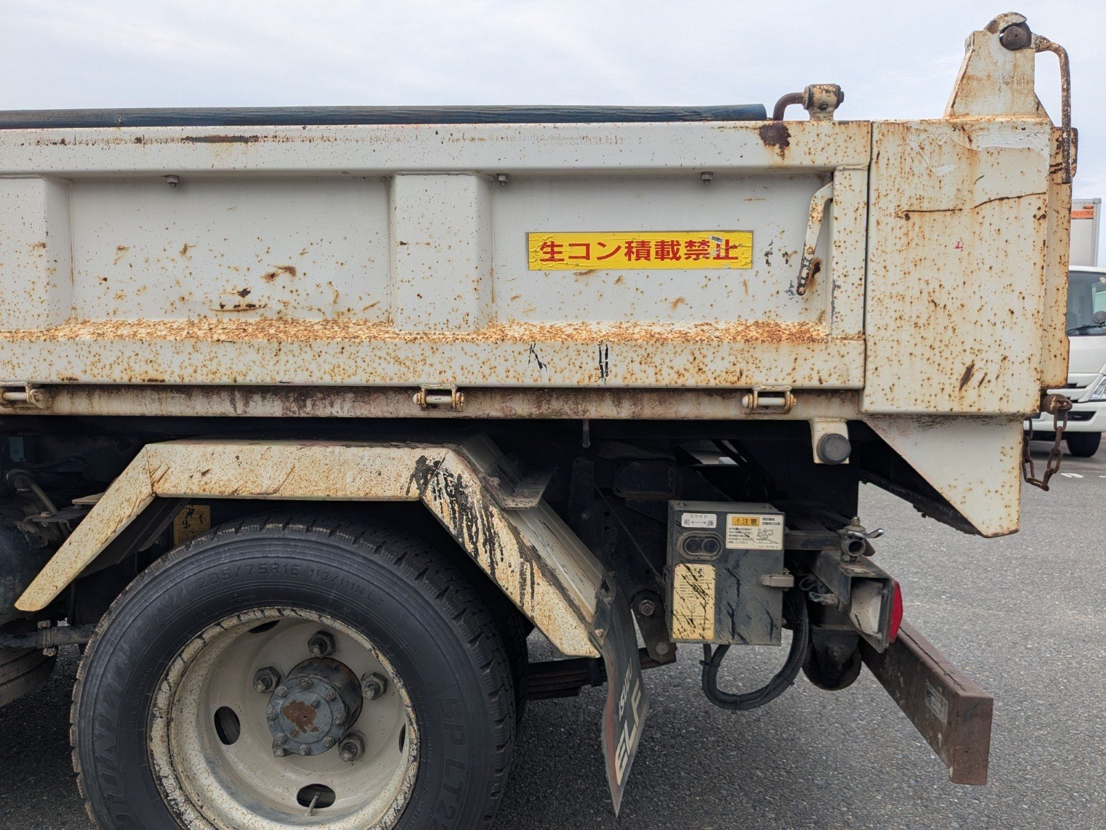 vehicle_image_20260501092242DpqU9ik58p.jpg