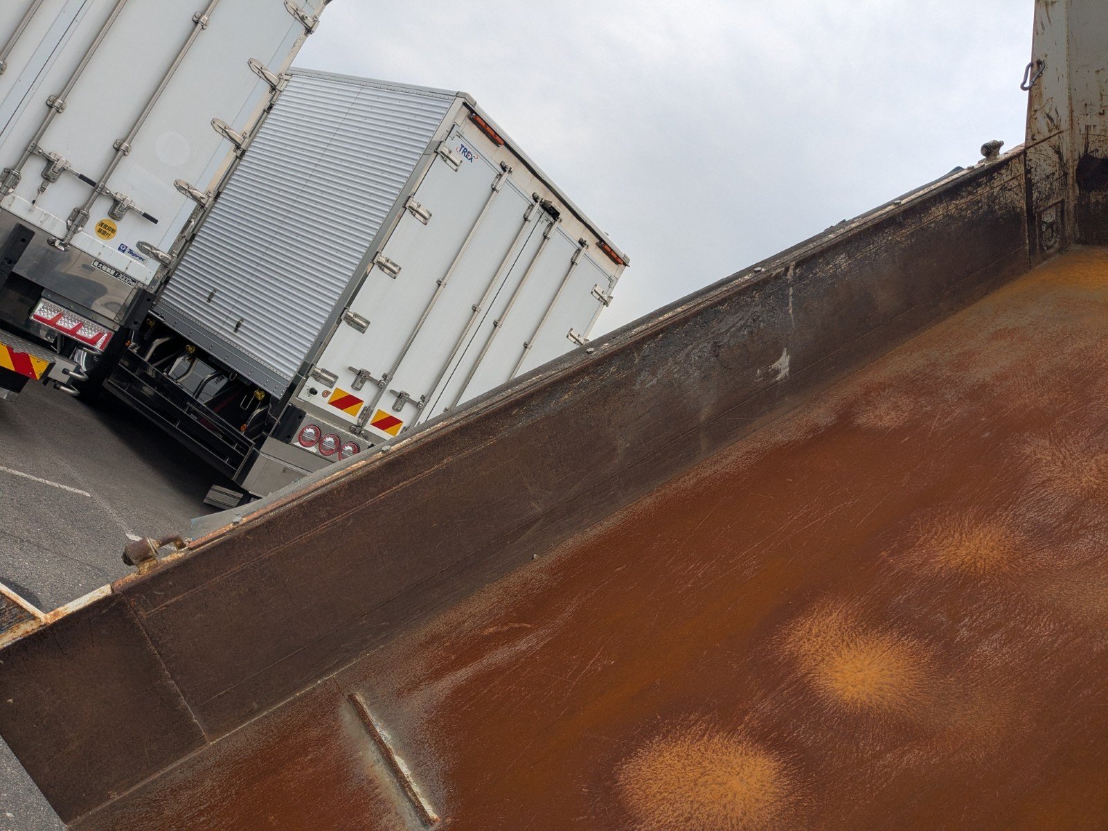 vehicle_image_20260501092242Fs2HDzwx8A.jpg