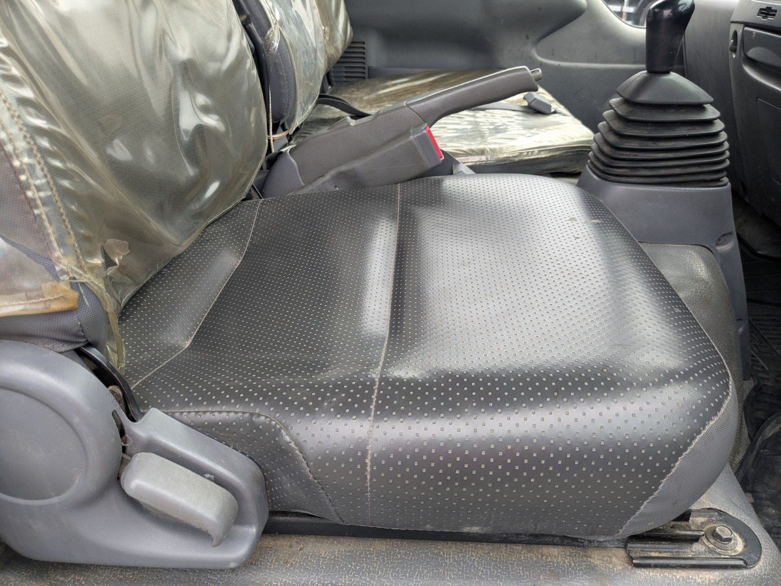 vehicle_image_20260501092242GuwEyMT7T2.jpg