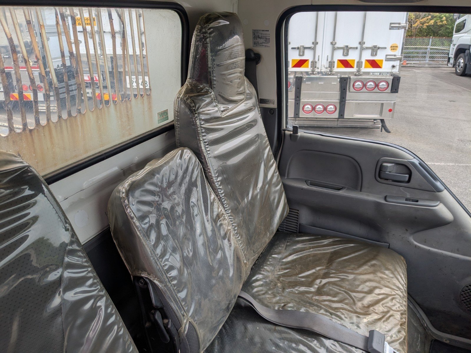 vehicle_image_20260501092242MNhO25WsIq.jpg