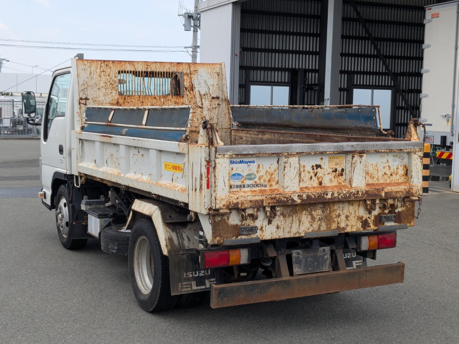 vehicle_image_20260502134930R31oTUz6Q8.jpg