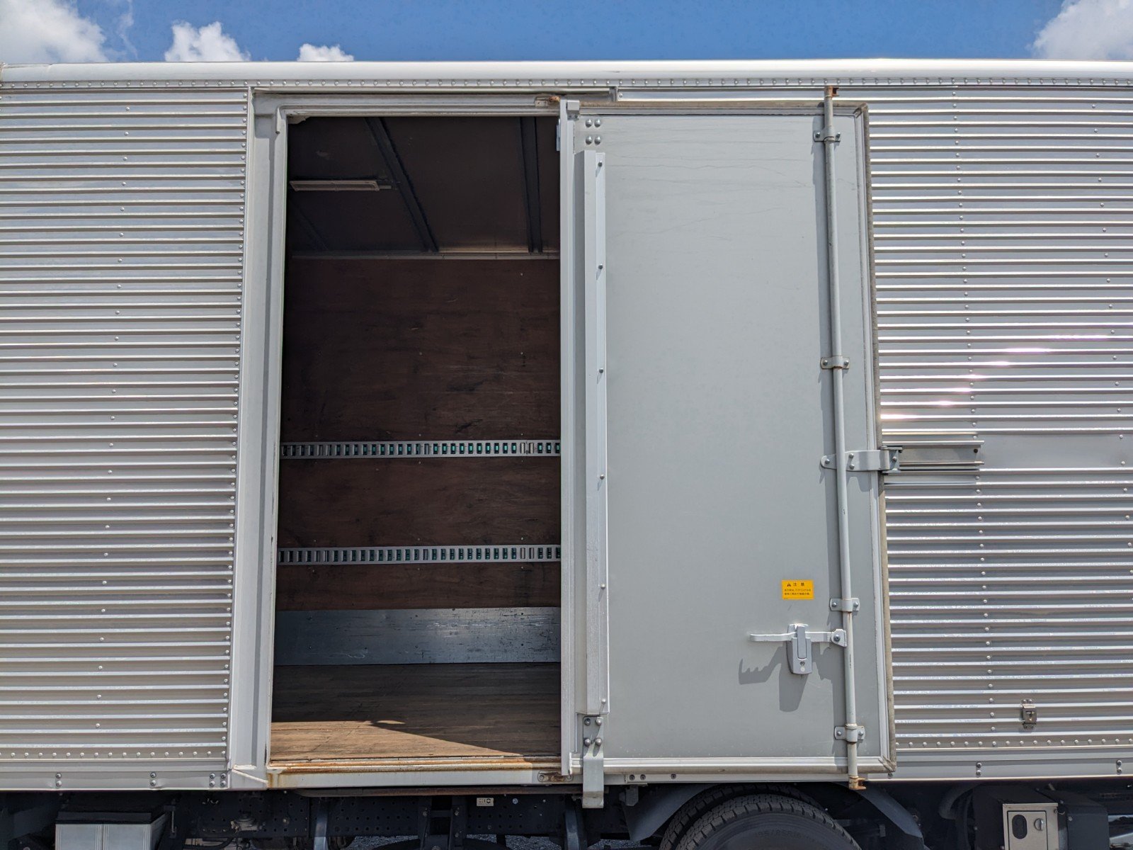 vehicle_image_20260513110713Fm1EORc5nw.jpg