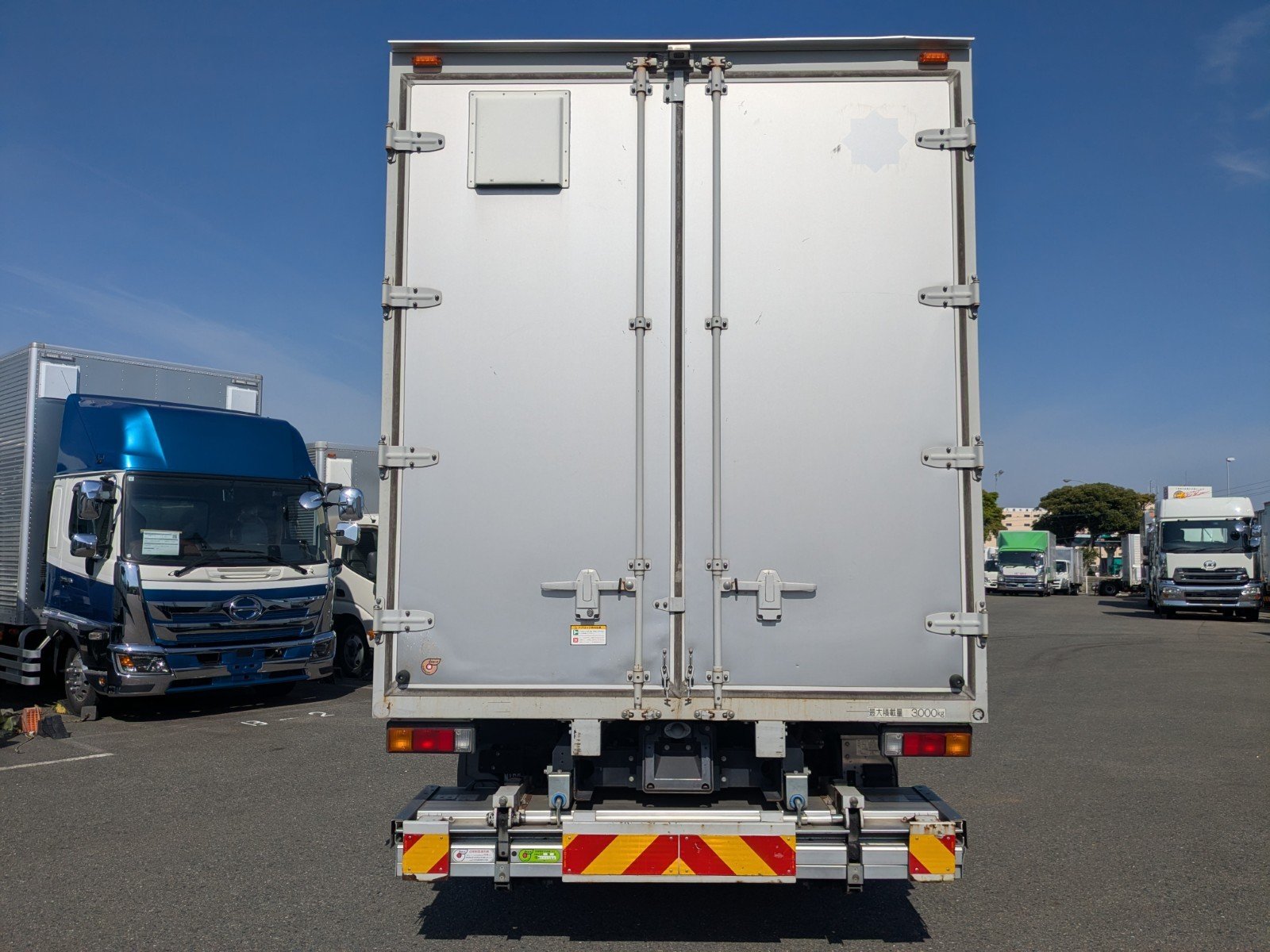 vehicle_image_20260502140608H6ym3bidPg.jpg