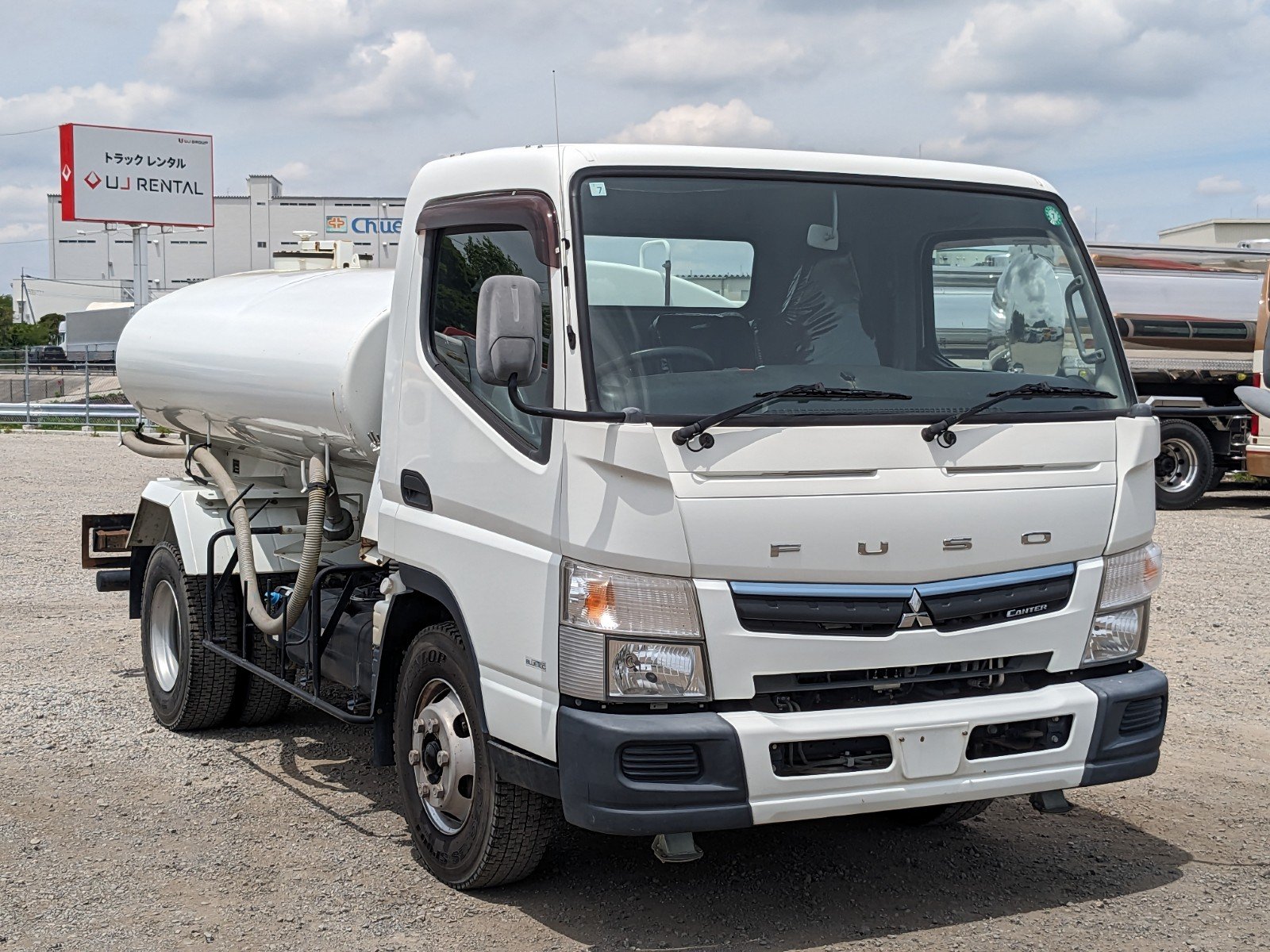vehicle_image_20260606140837EYAYu66RTS.jpg