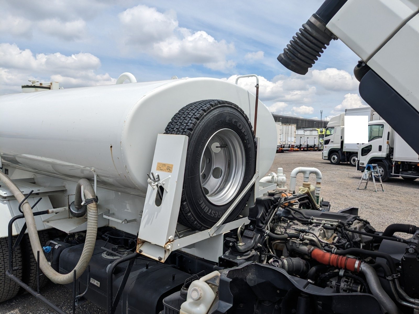 vehicle_image_20260606140837YXwETcfXZR.jpg